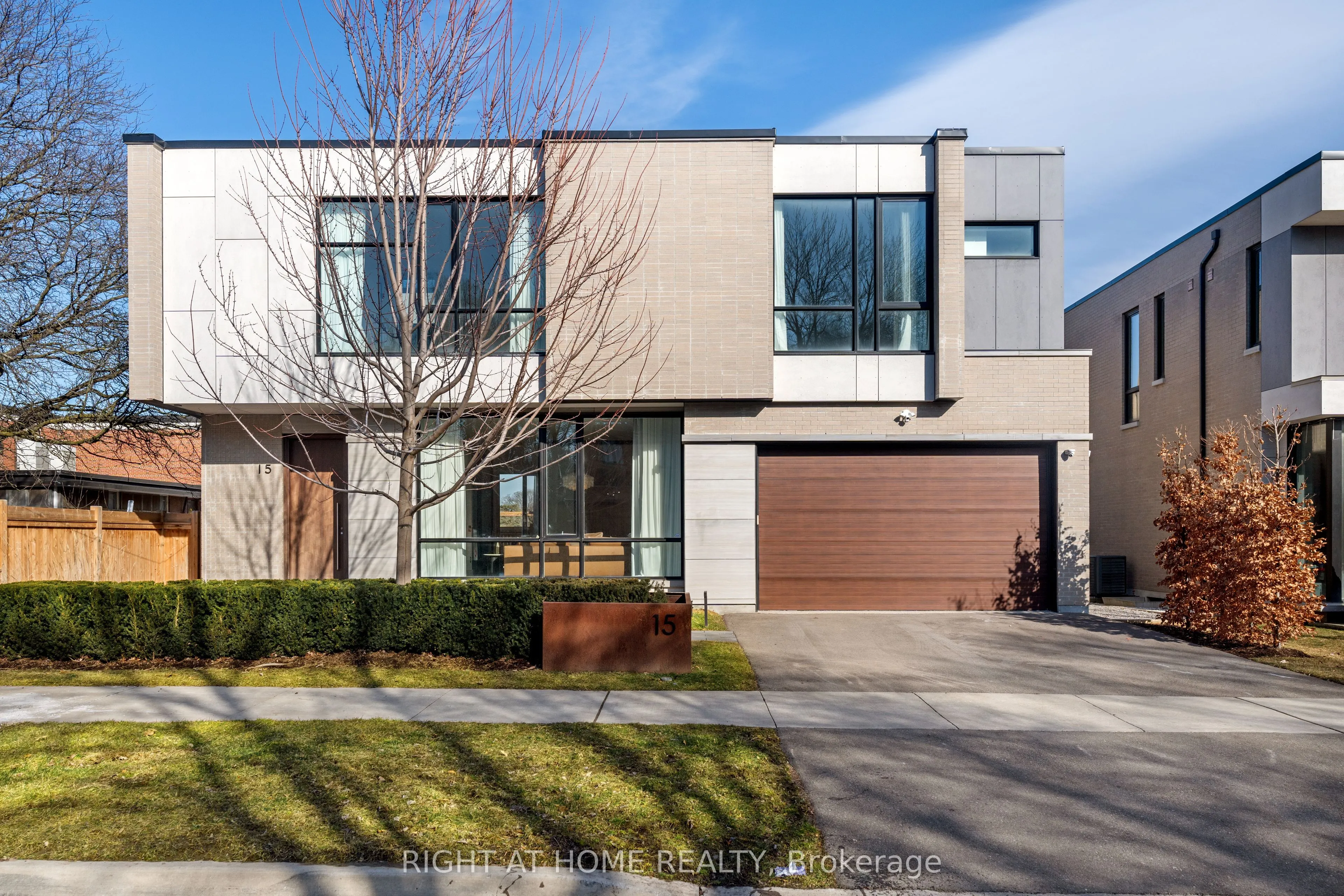 15 Fairmeadow Avenue