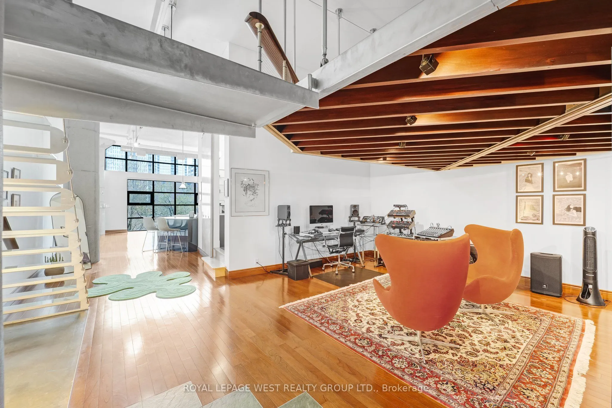 90 Sumach Street, #416