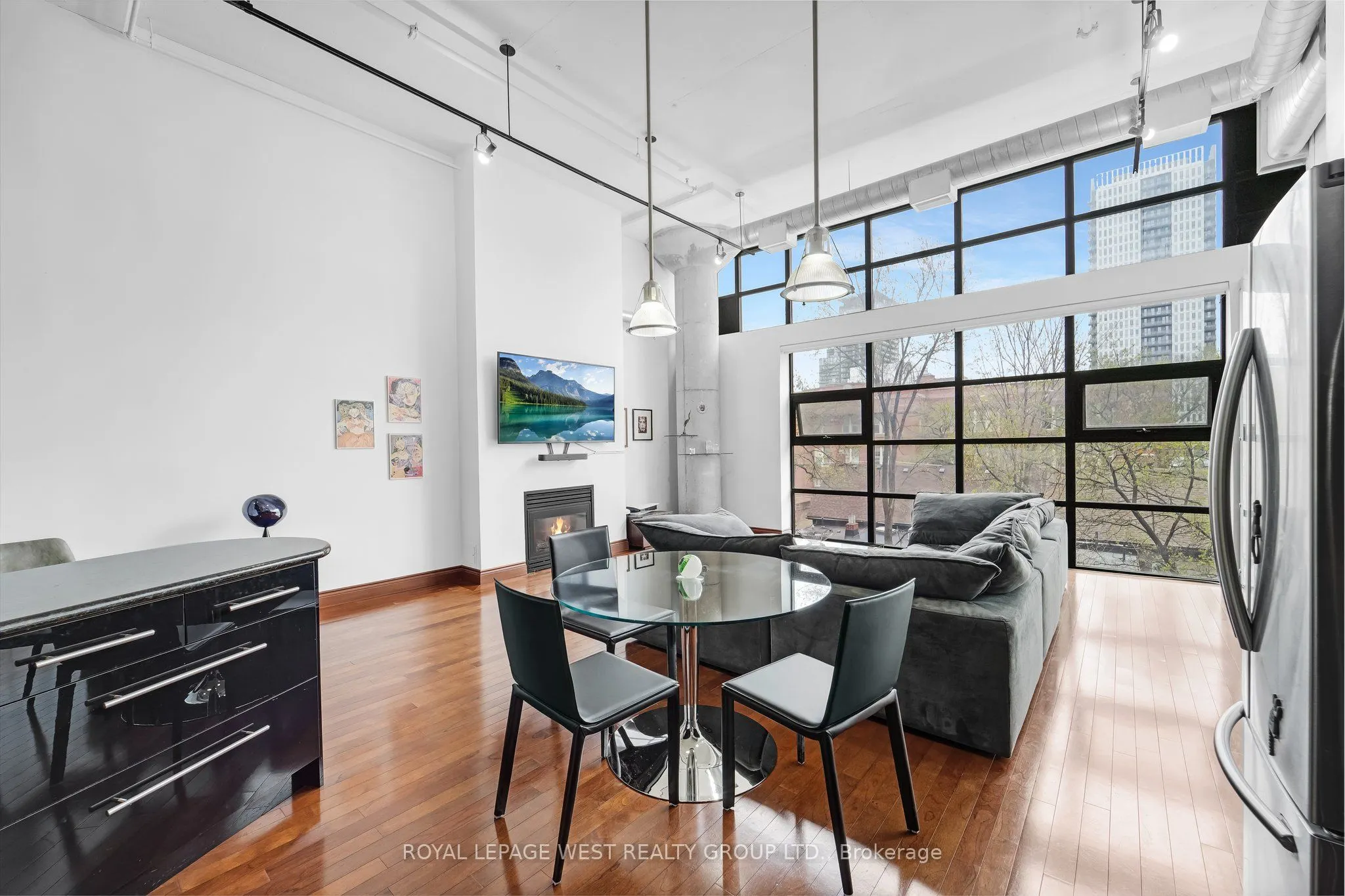90 Sumach Street, #416