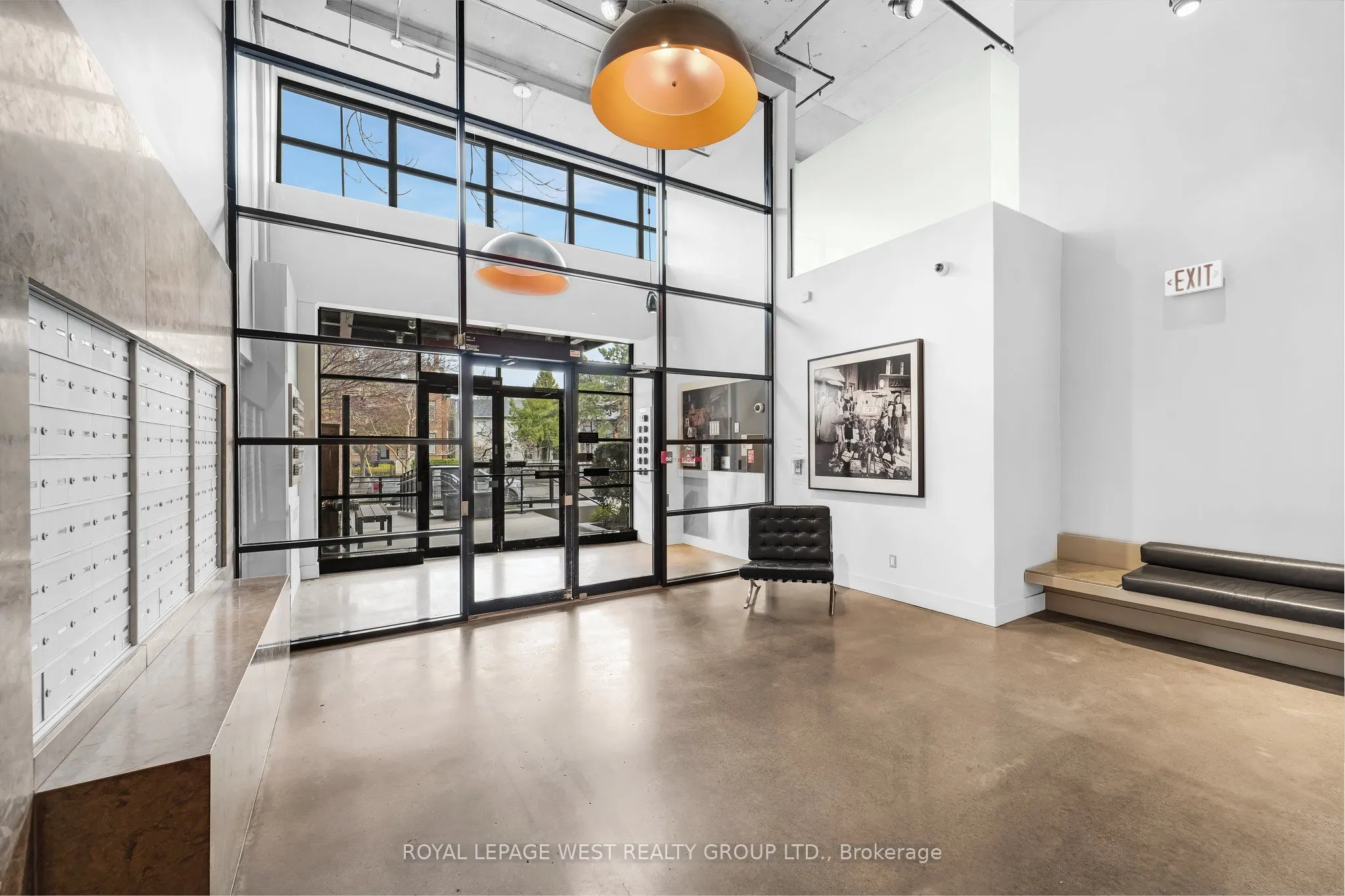90 Sumach Street, #416