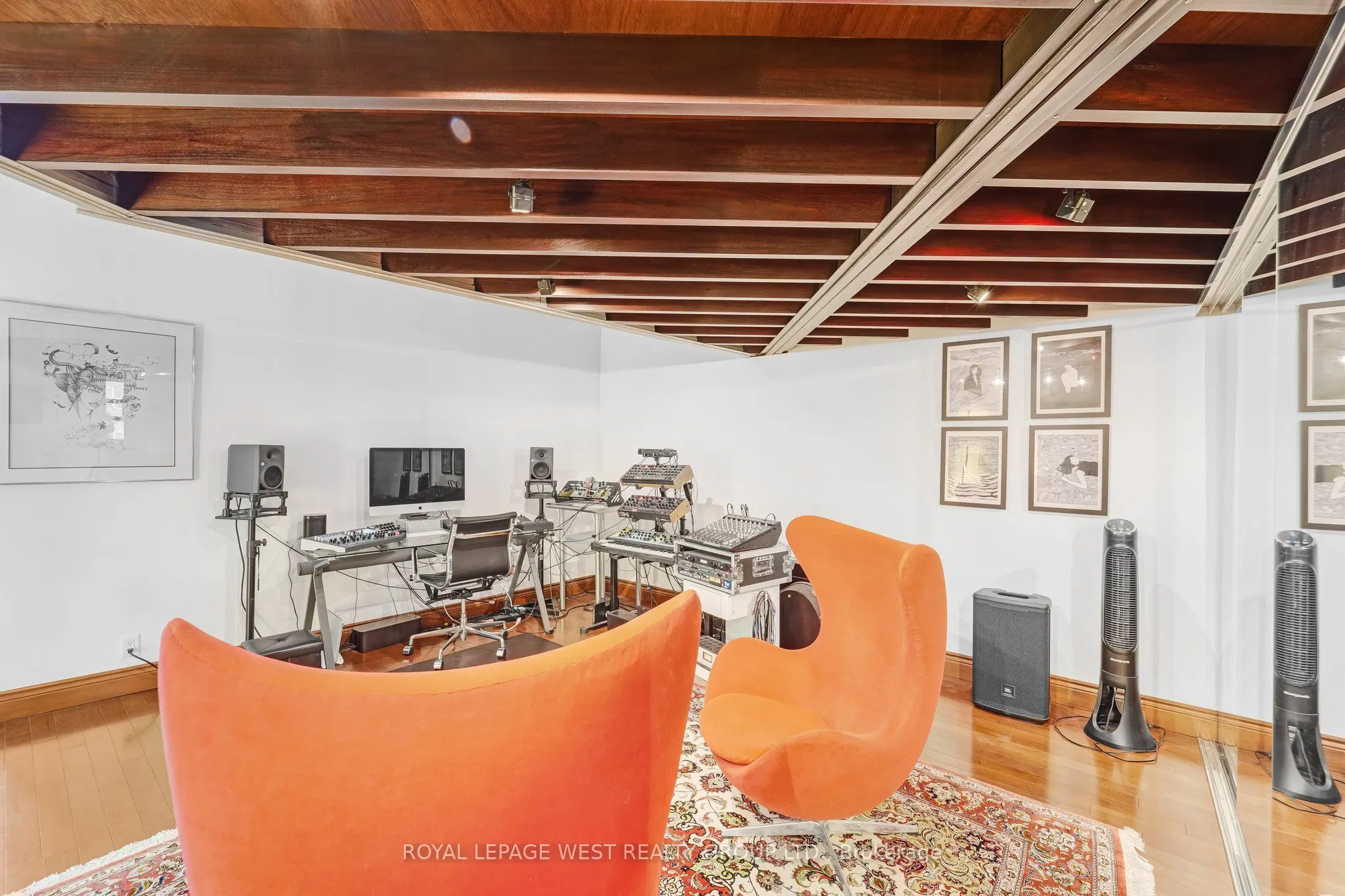 90 Sumach Street, #416