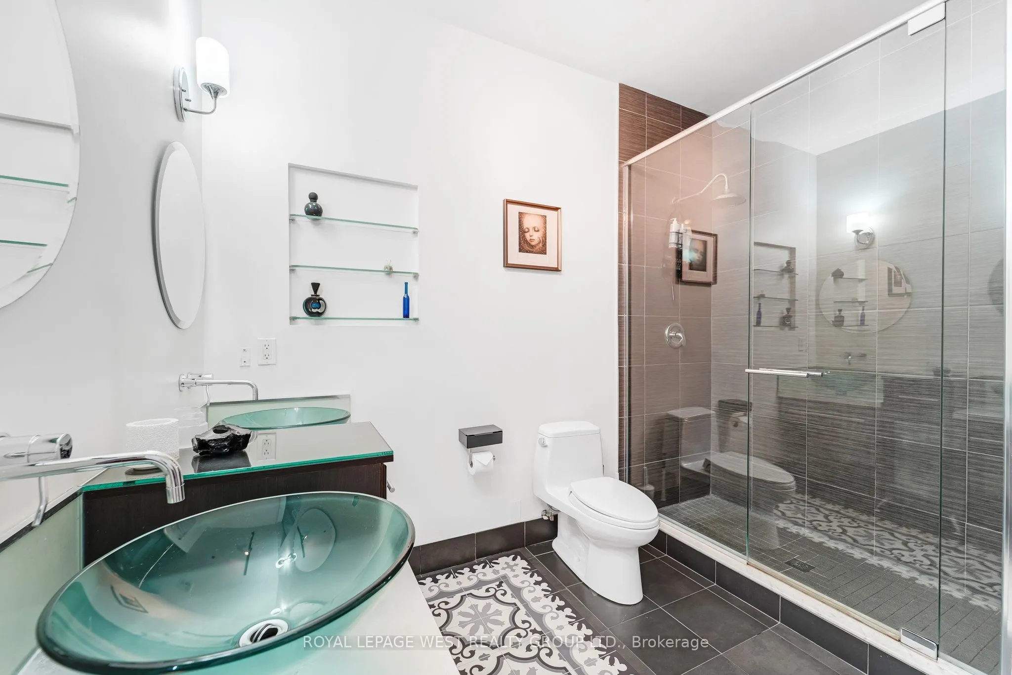 90 Sumach Street, #416