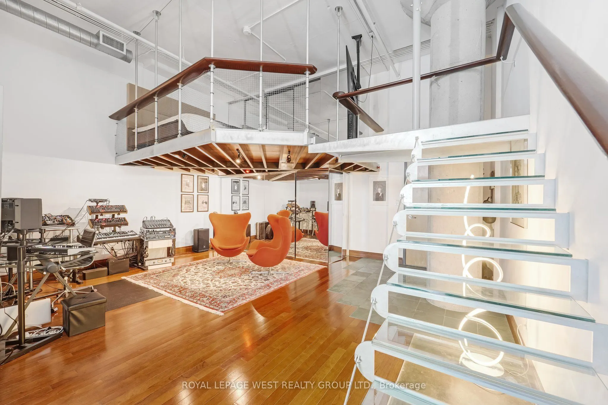 90 Sumach Street, #416