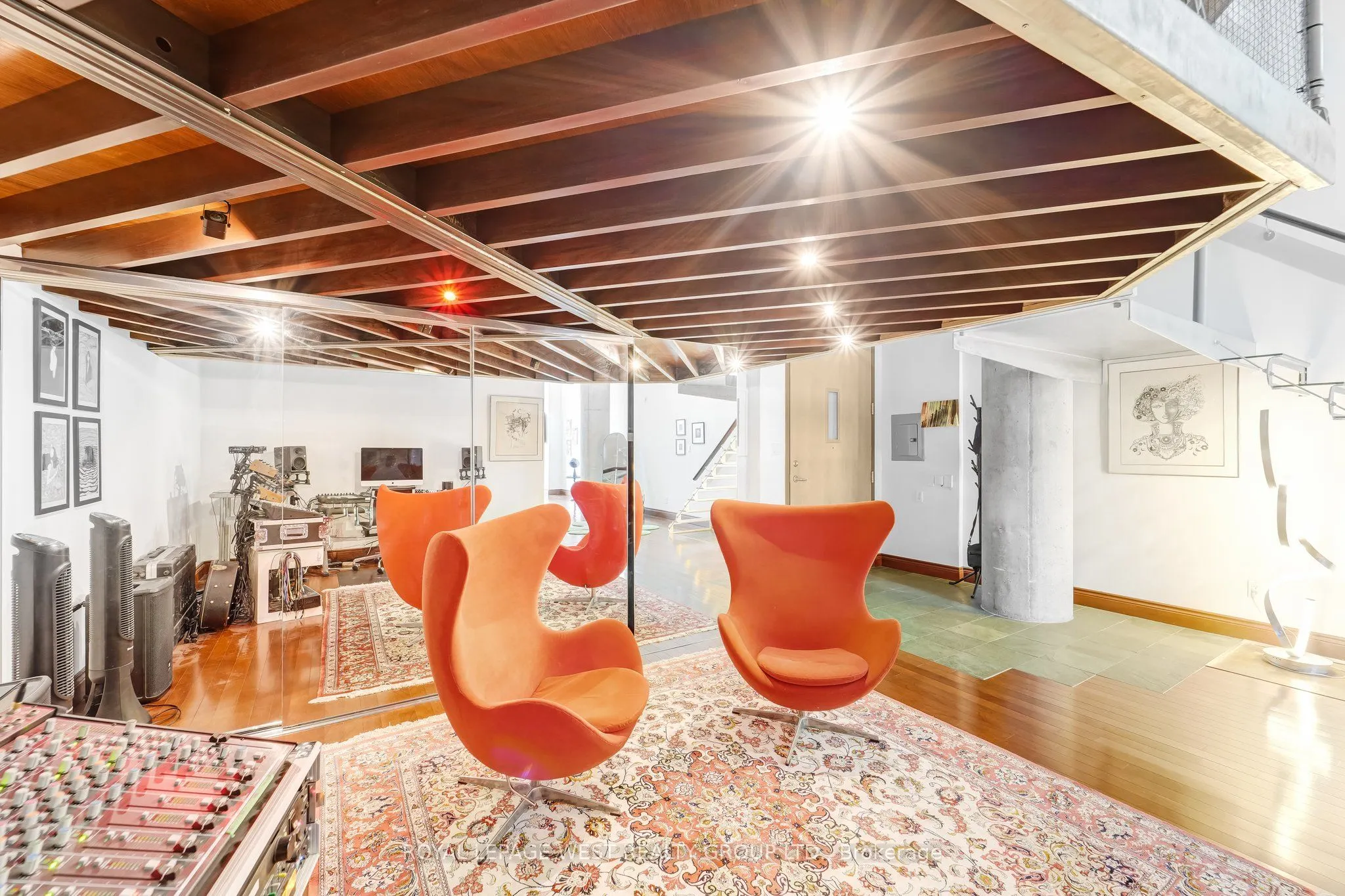 90 Sumach Street, #416
