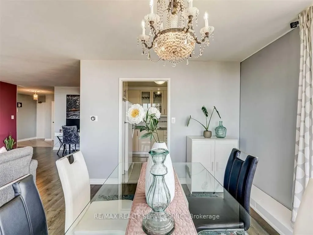 135 Antibes Drive, #1201