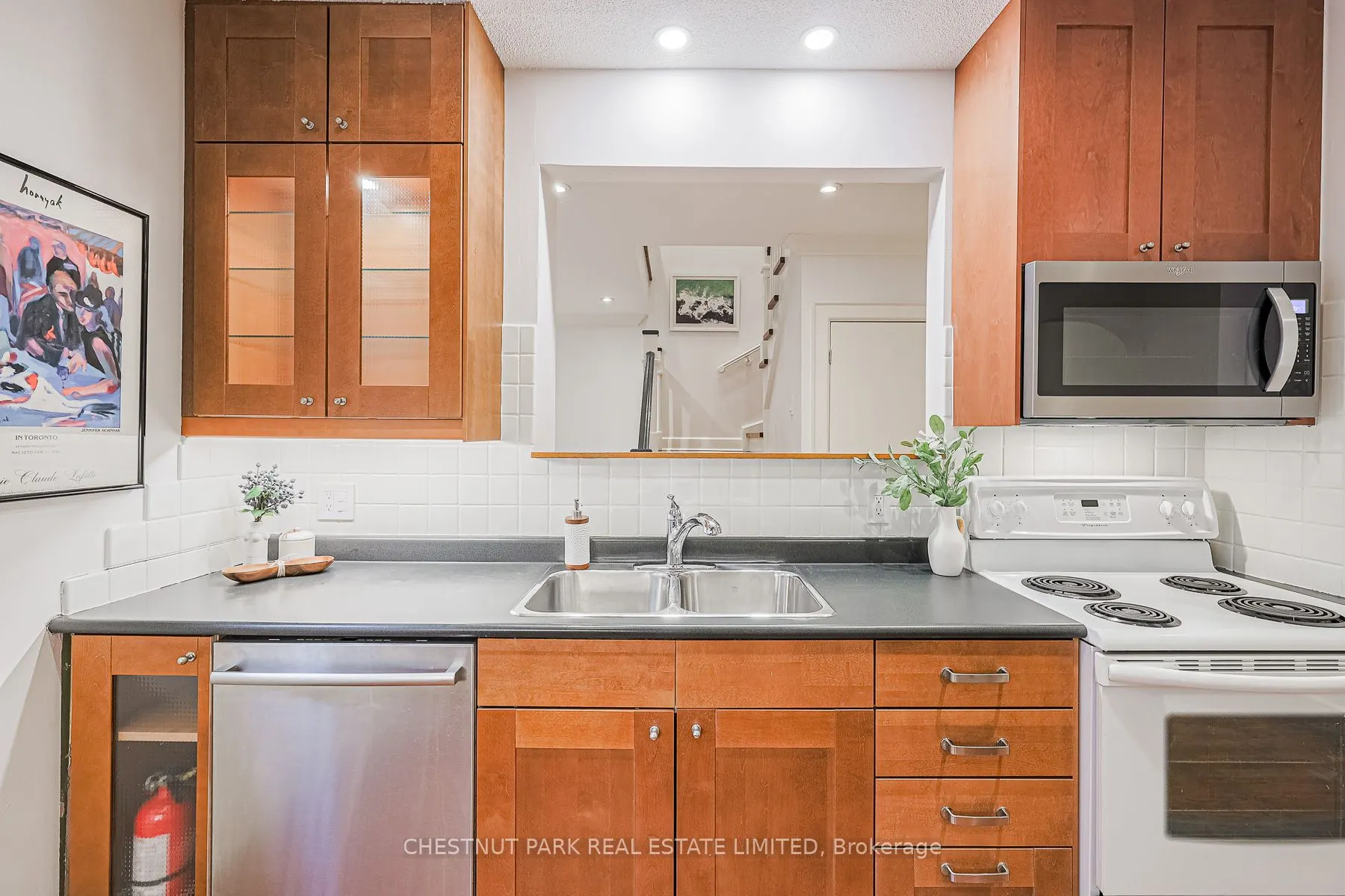 480 Oriole Parkway #111