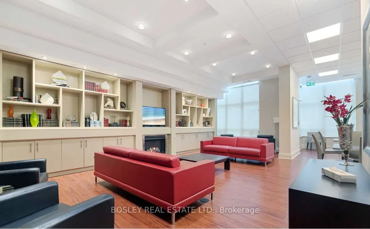 35 Bales Avenue, #709
