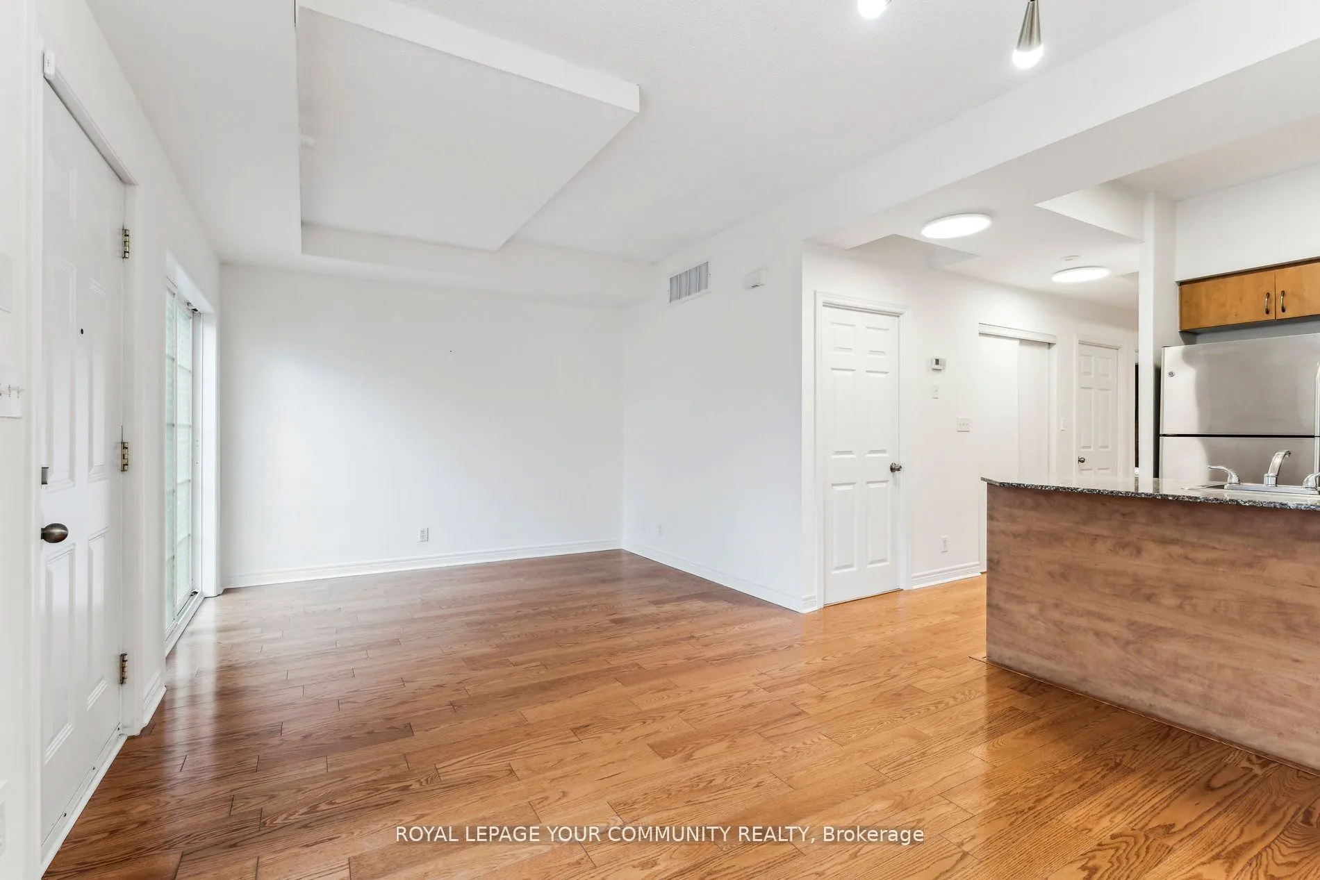 207 Wellesley Street E, #103