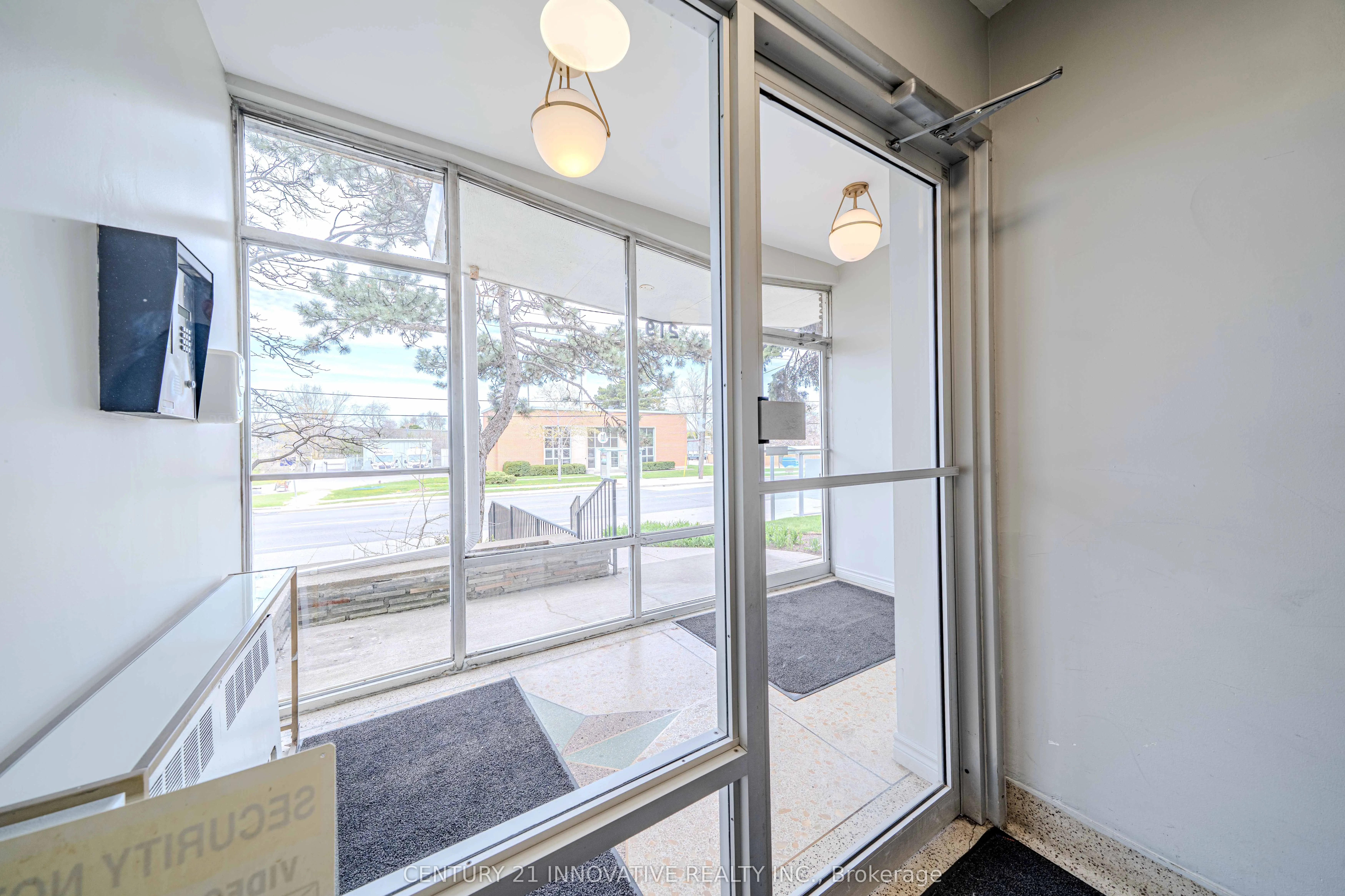219 Wilson Avenue, #101