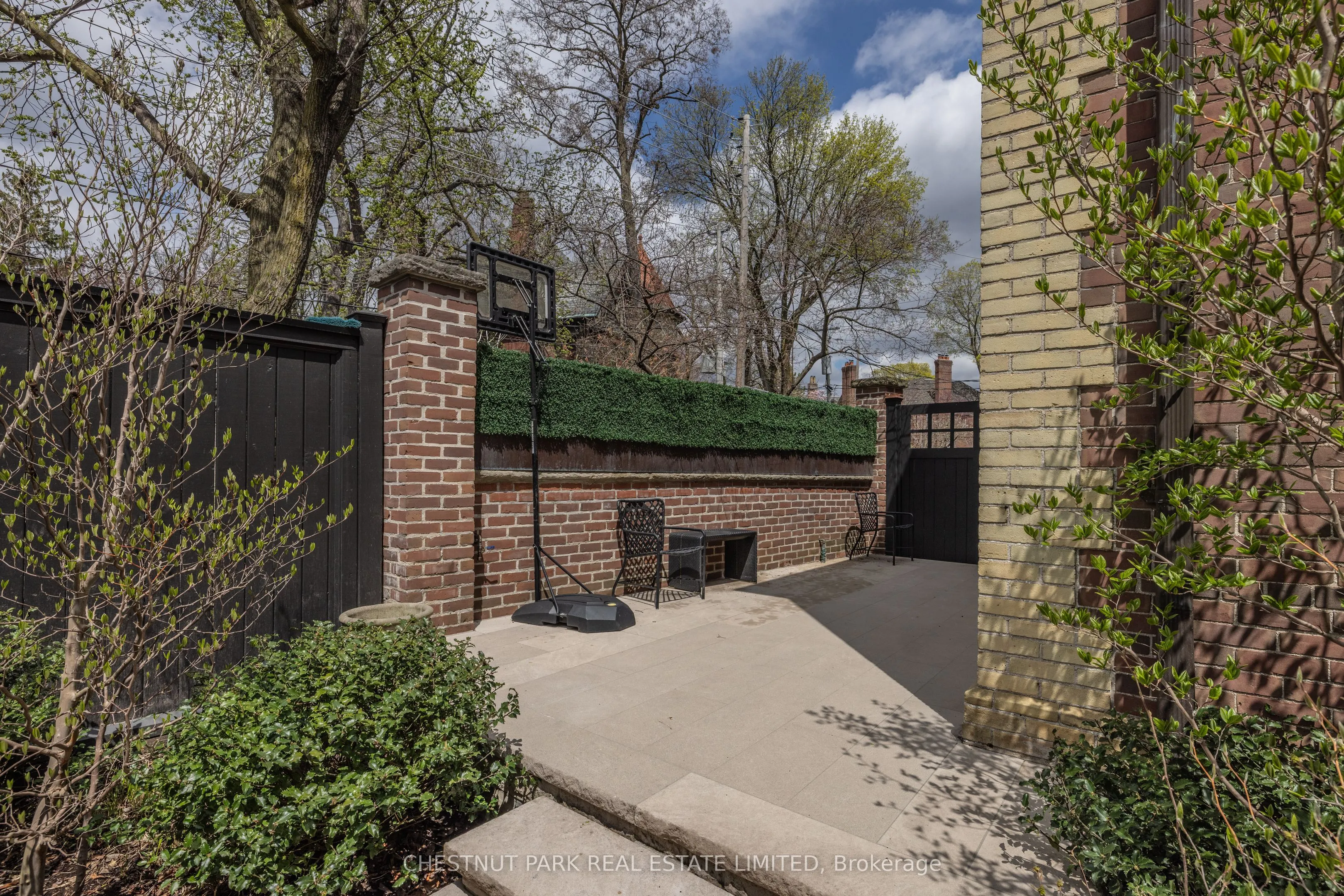 45 South Drive