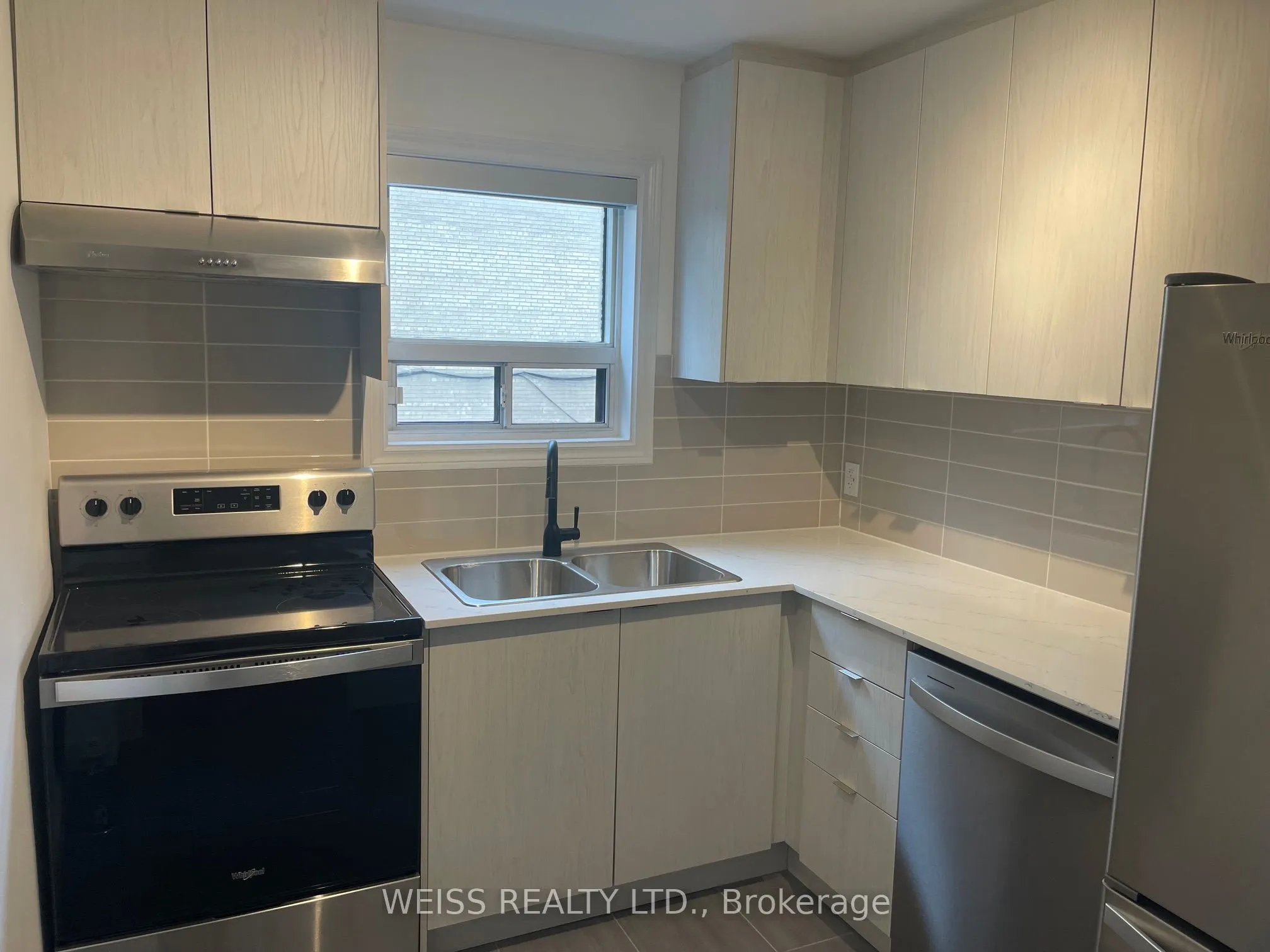 517 Eglinton Avenue W, #4