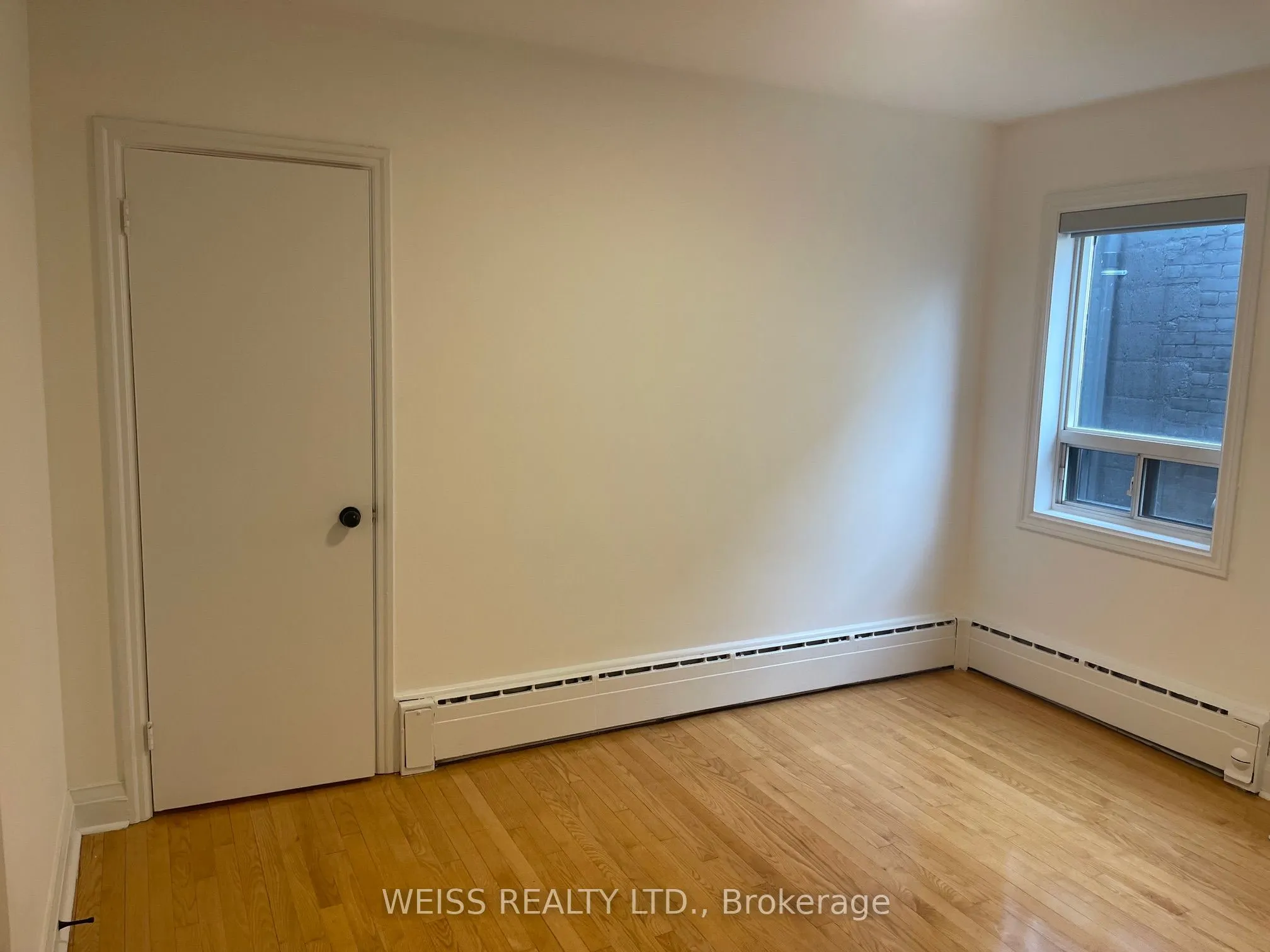 517 Eglinton Avenue W, #4