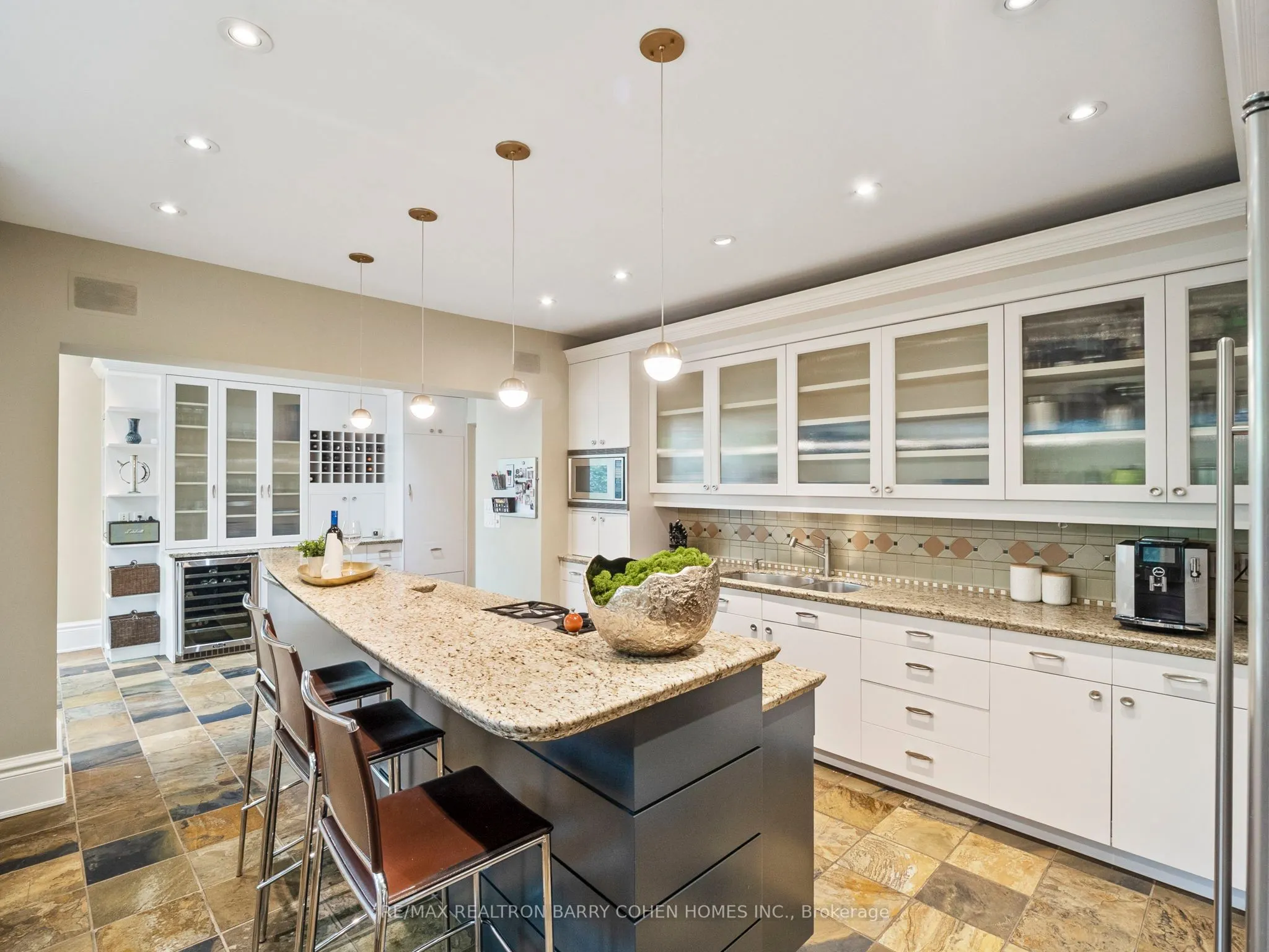 16 Clarendon Avenue