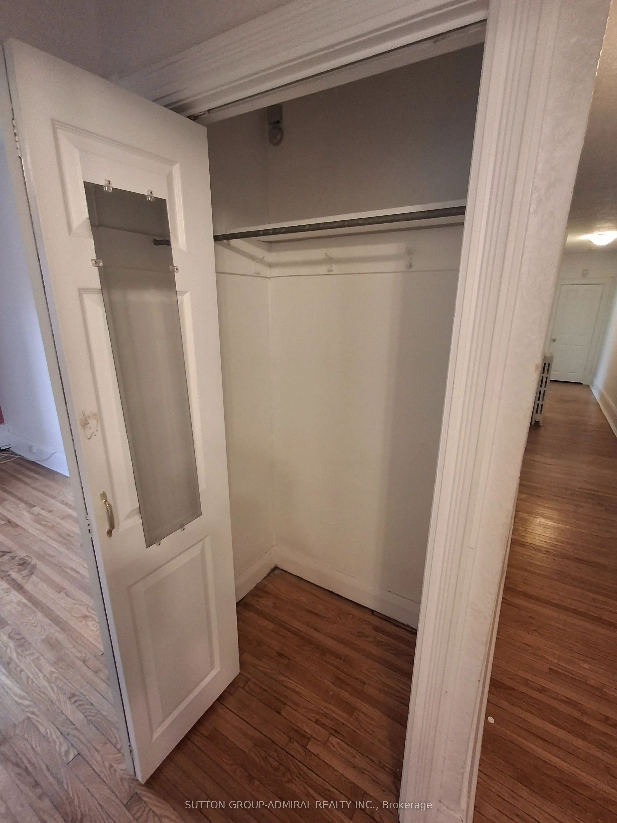 1220 Avenue Road #1