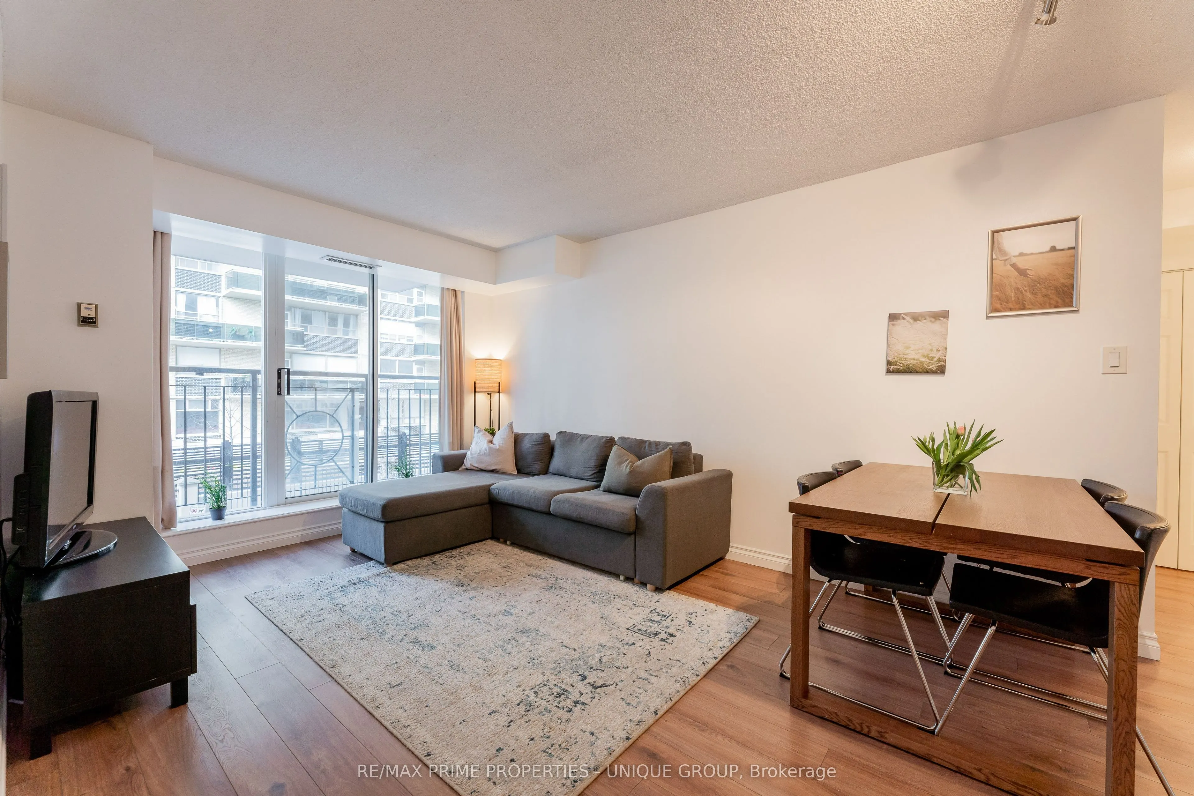 188 Redpath Avenue, #211