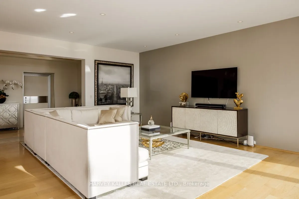 50 Yorkville Avenue, #4403