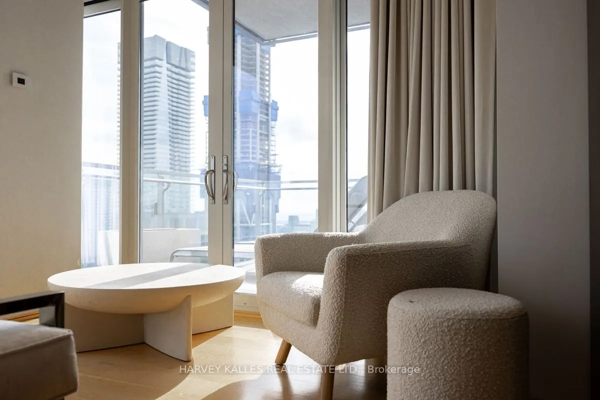 50 Yorkville Avenue, #4403