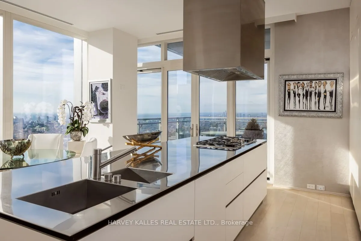 50 Yorkville Avenue, #4403