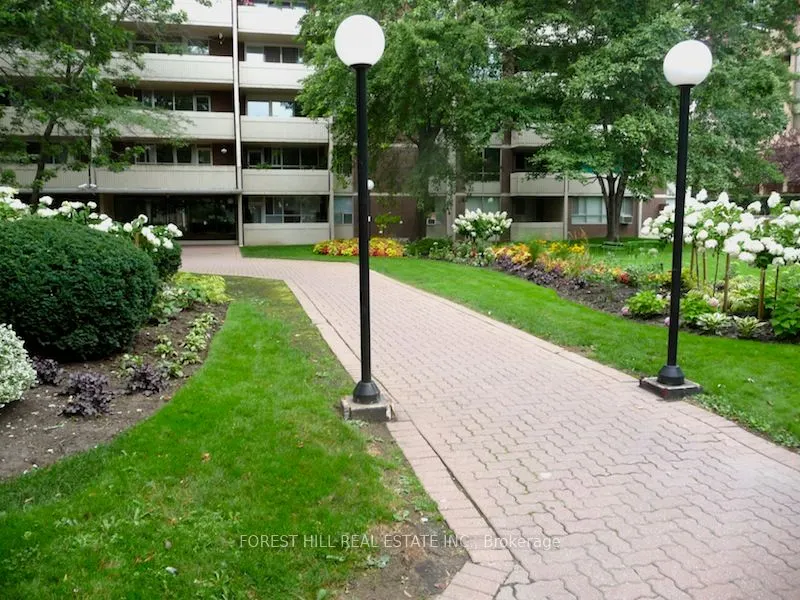 40 Homewood Avenue #208