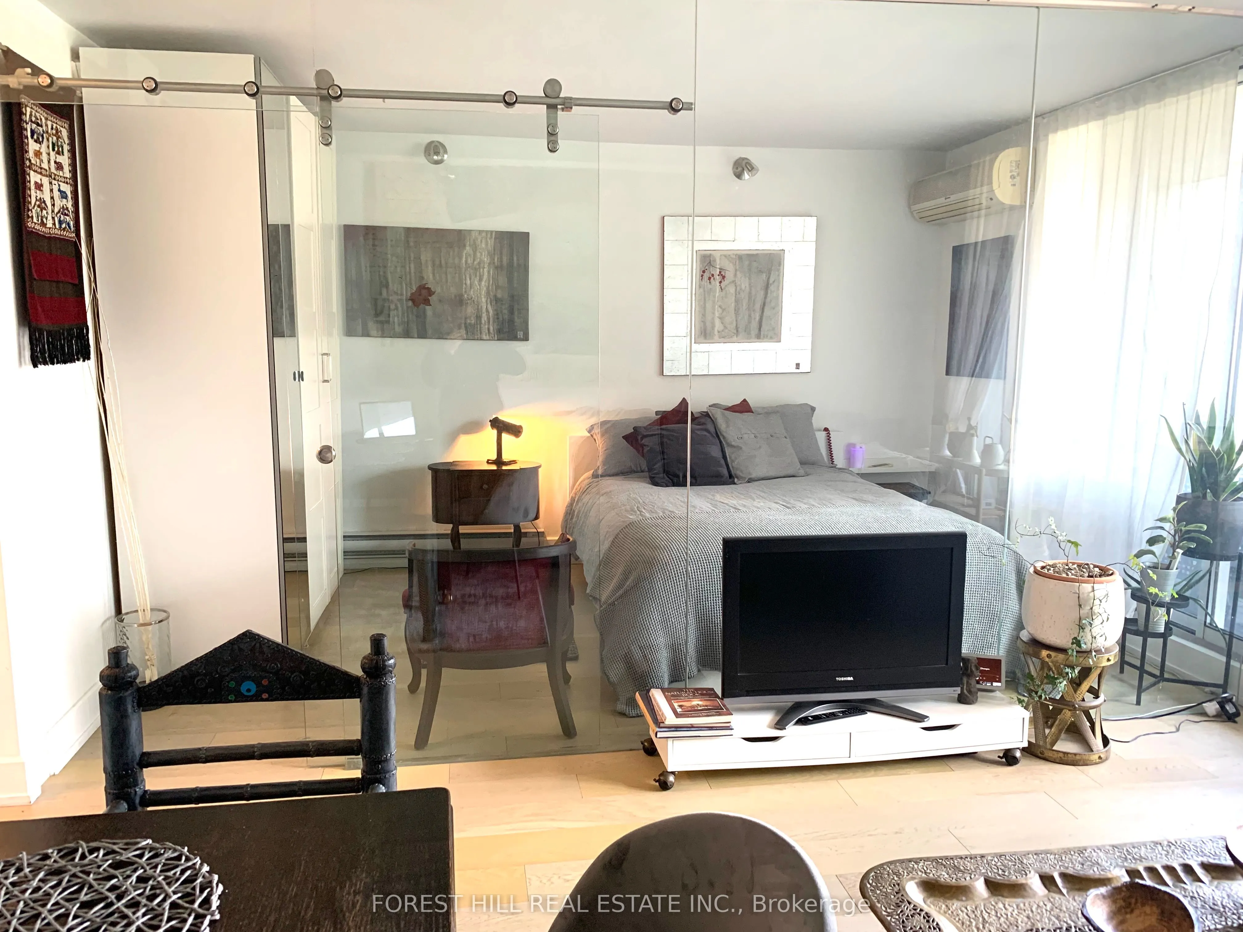 40 Homewood Avenue #208