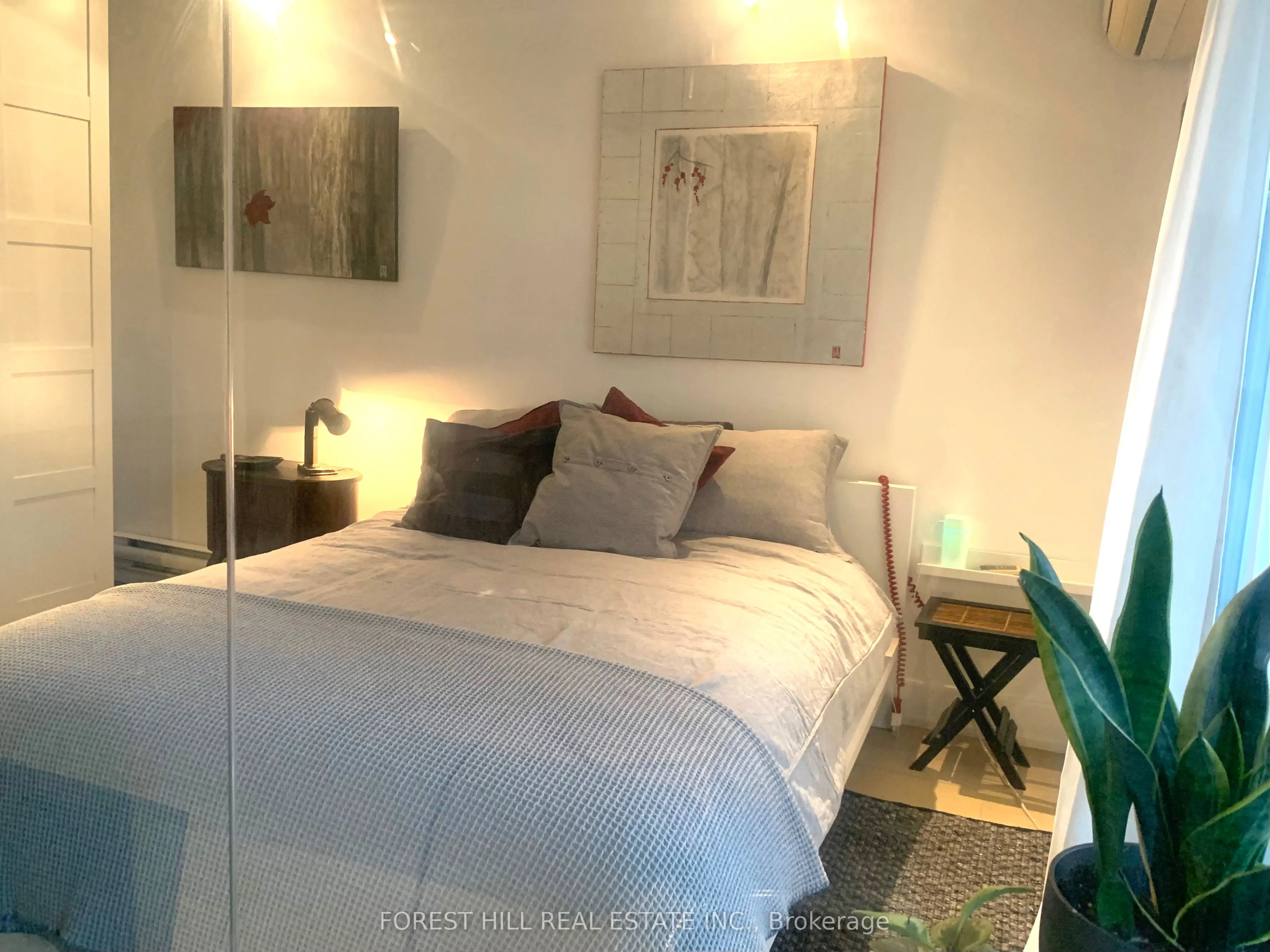 40 Homewood Avenue #208