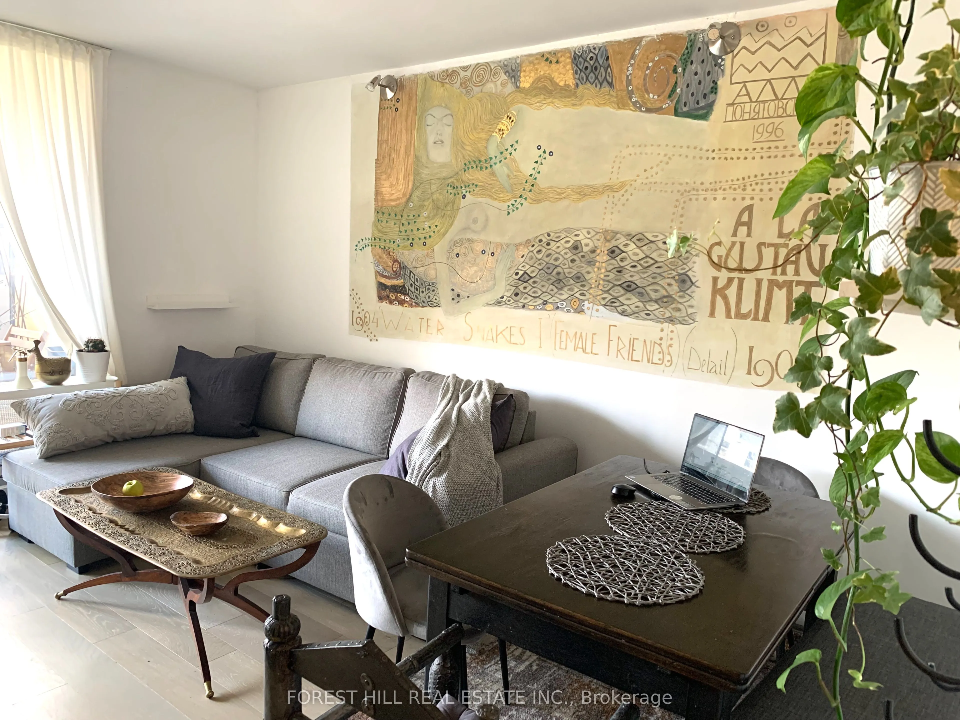 40 Homewood Avenue #208