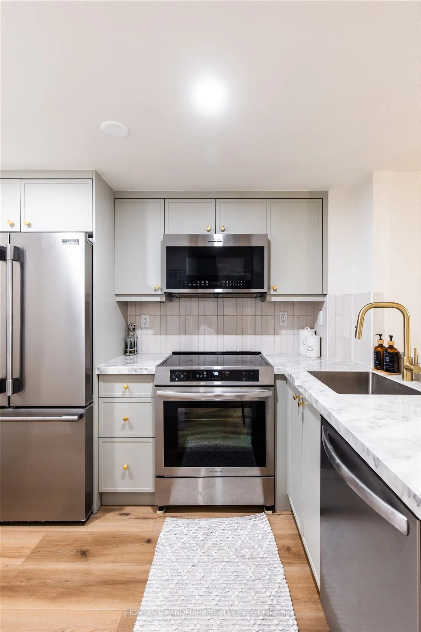 9 Greenbriar Road, #201