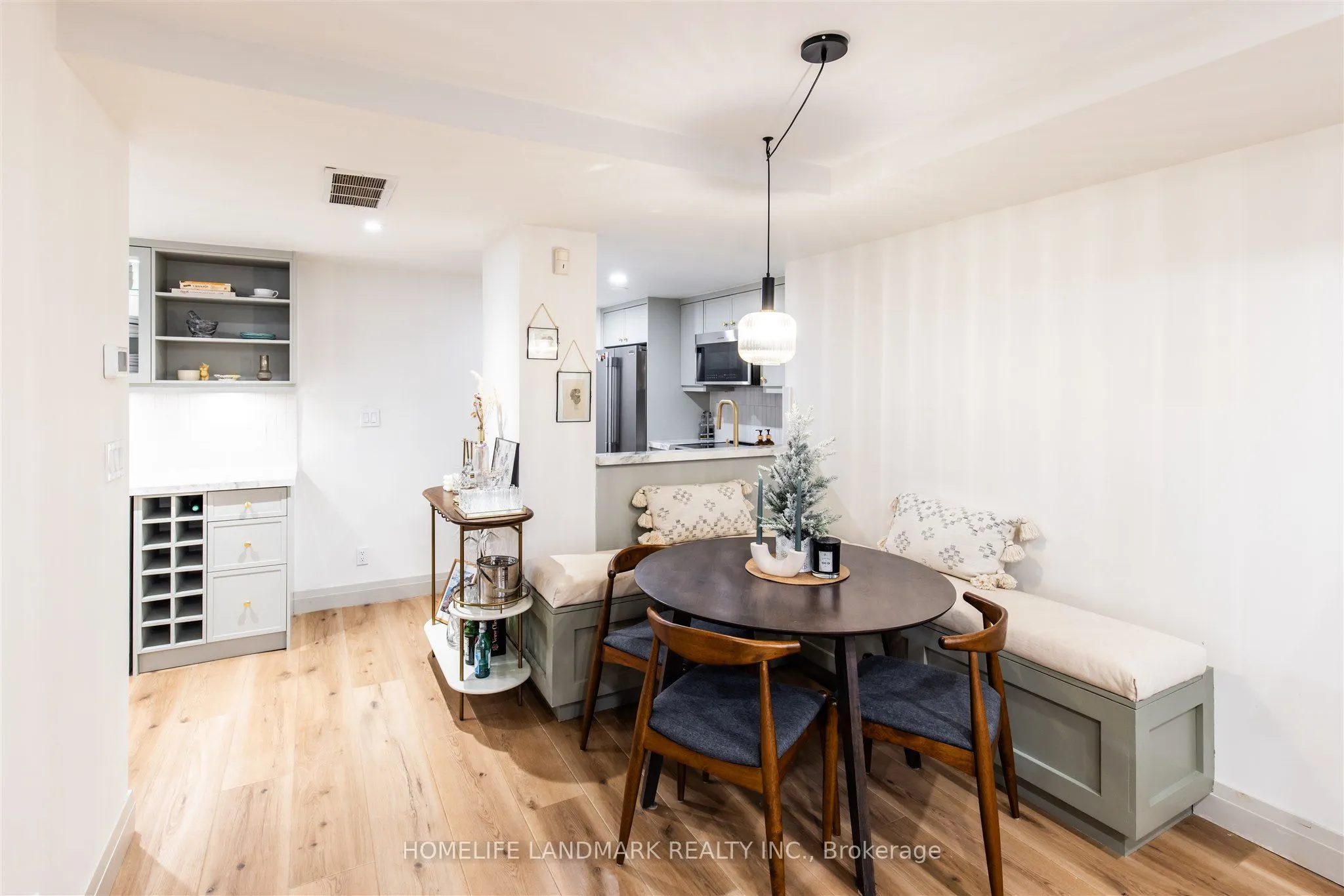 9 Greenbriar Road, #201
