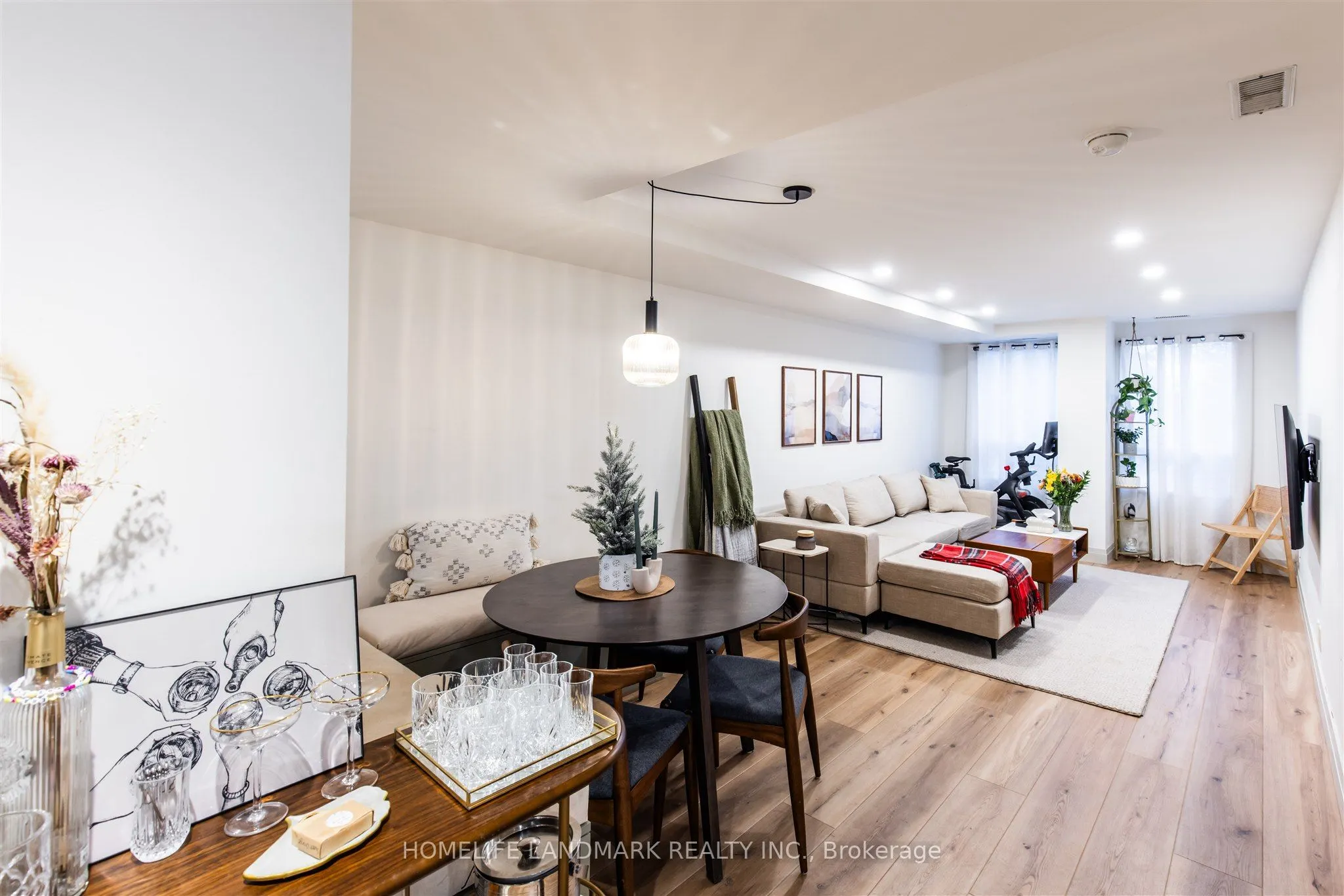 9 Greenbriar Road, #201