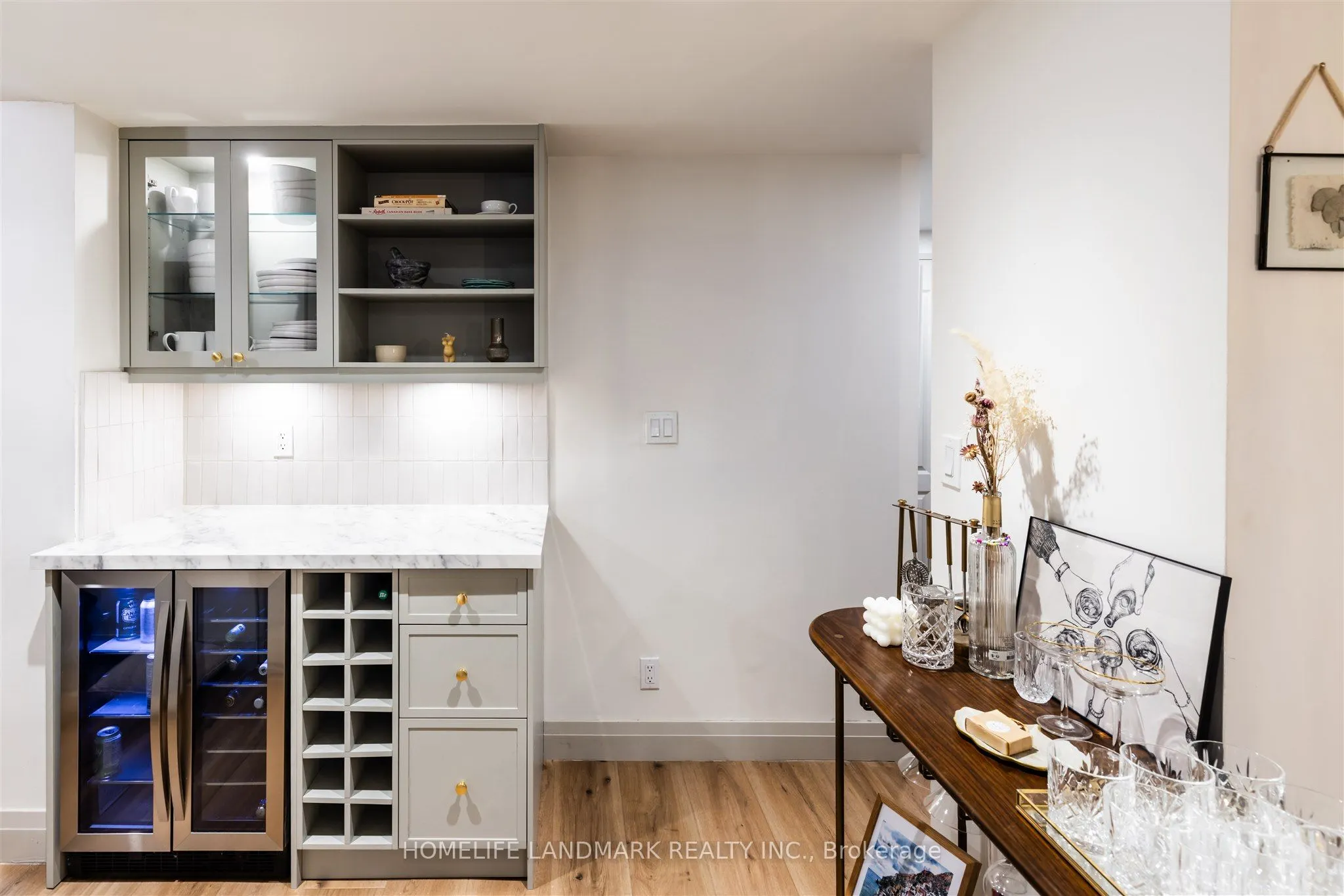 9 Greenbriar Road, #201