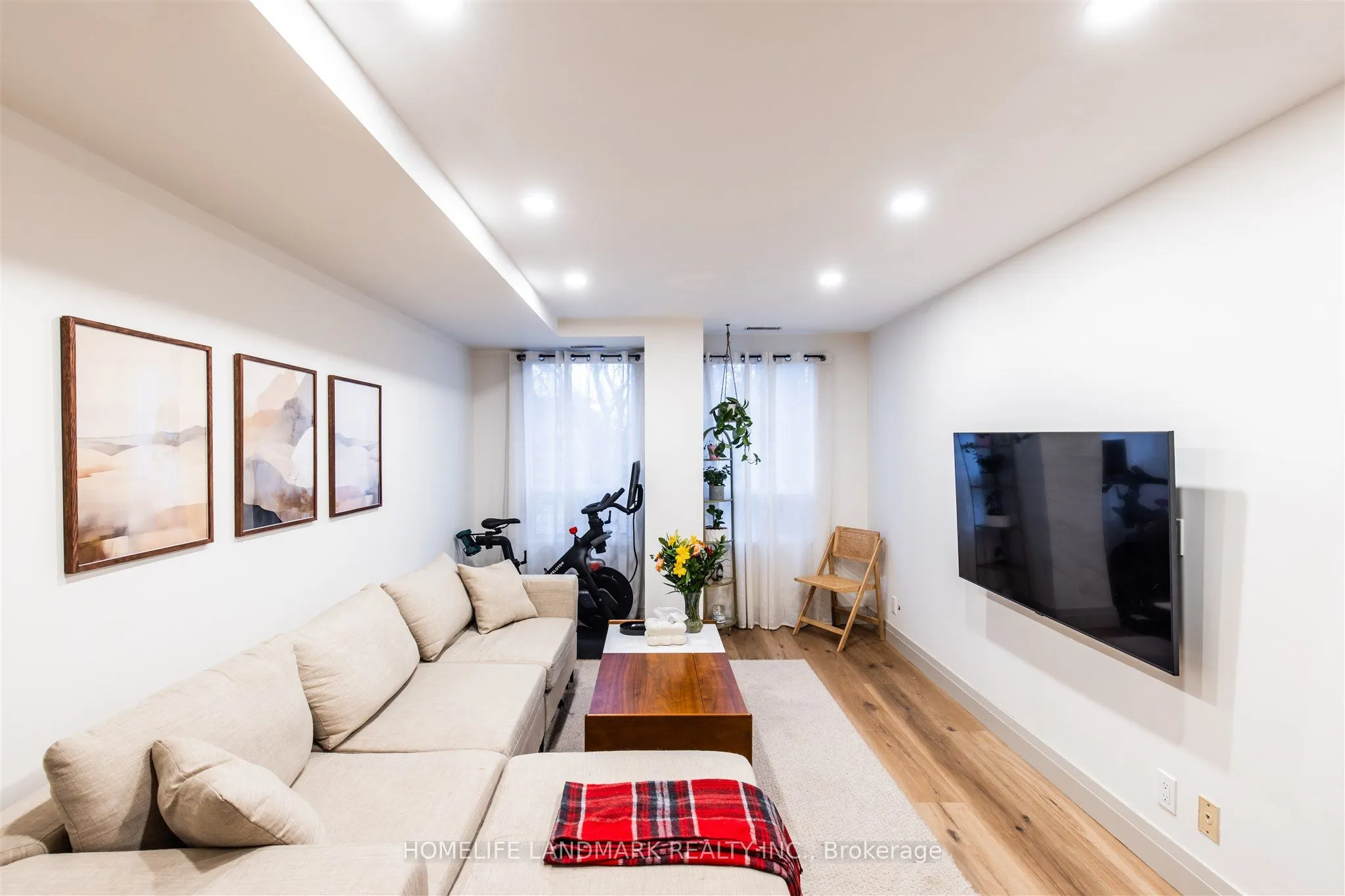 9 Greenbriar Road, #201