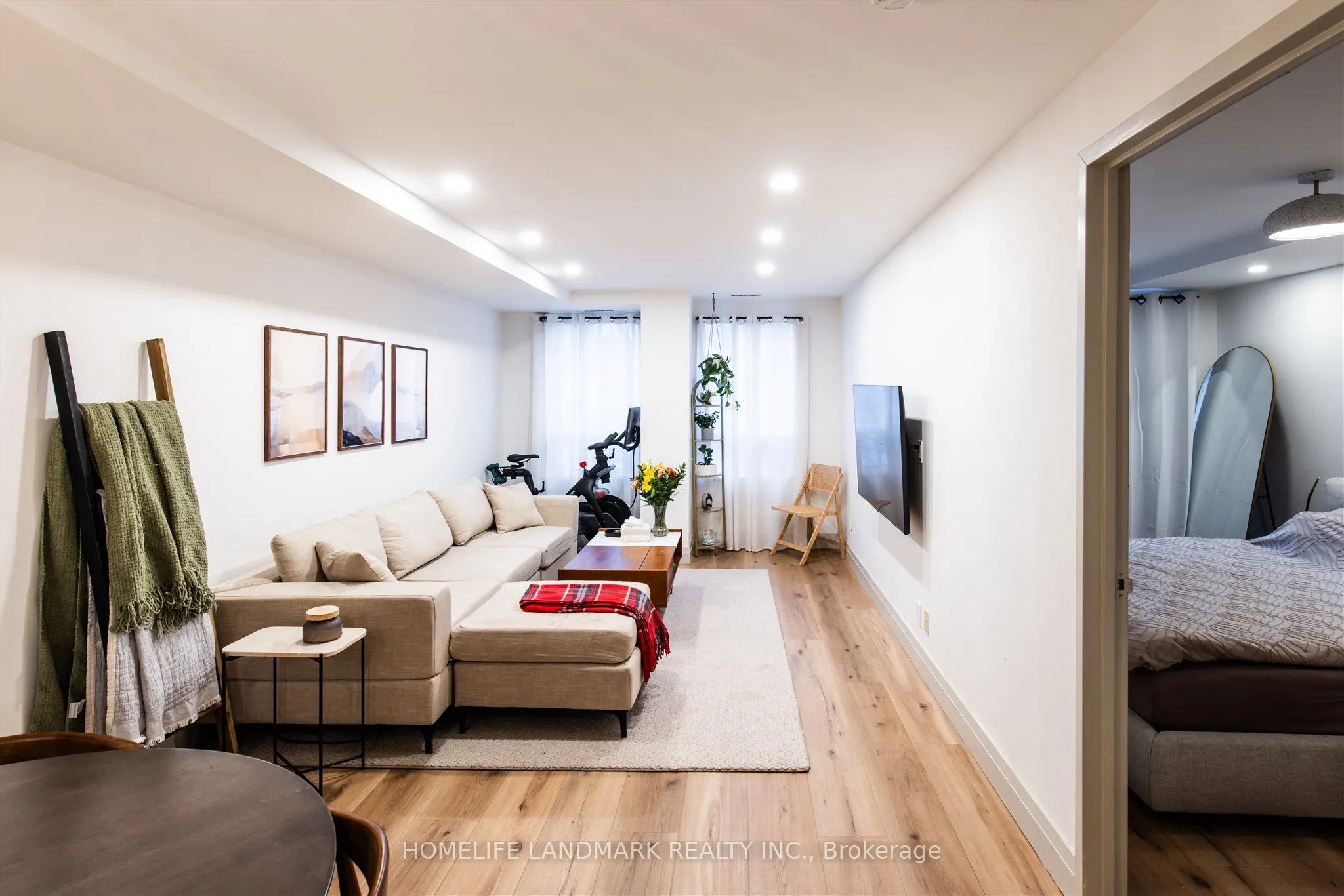 9 Greenbriar Road, #201
