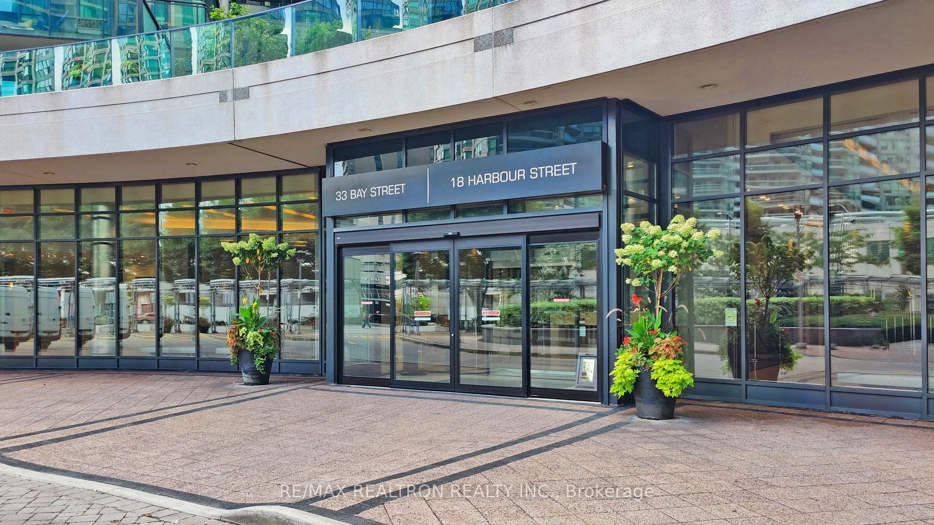 18 Harbour Street #2104