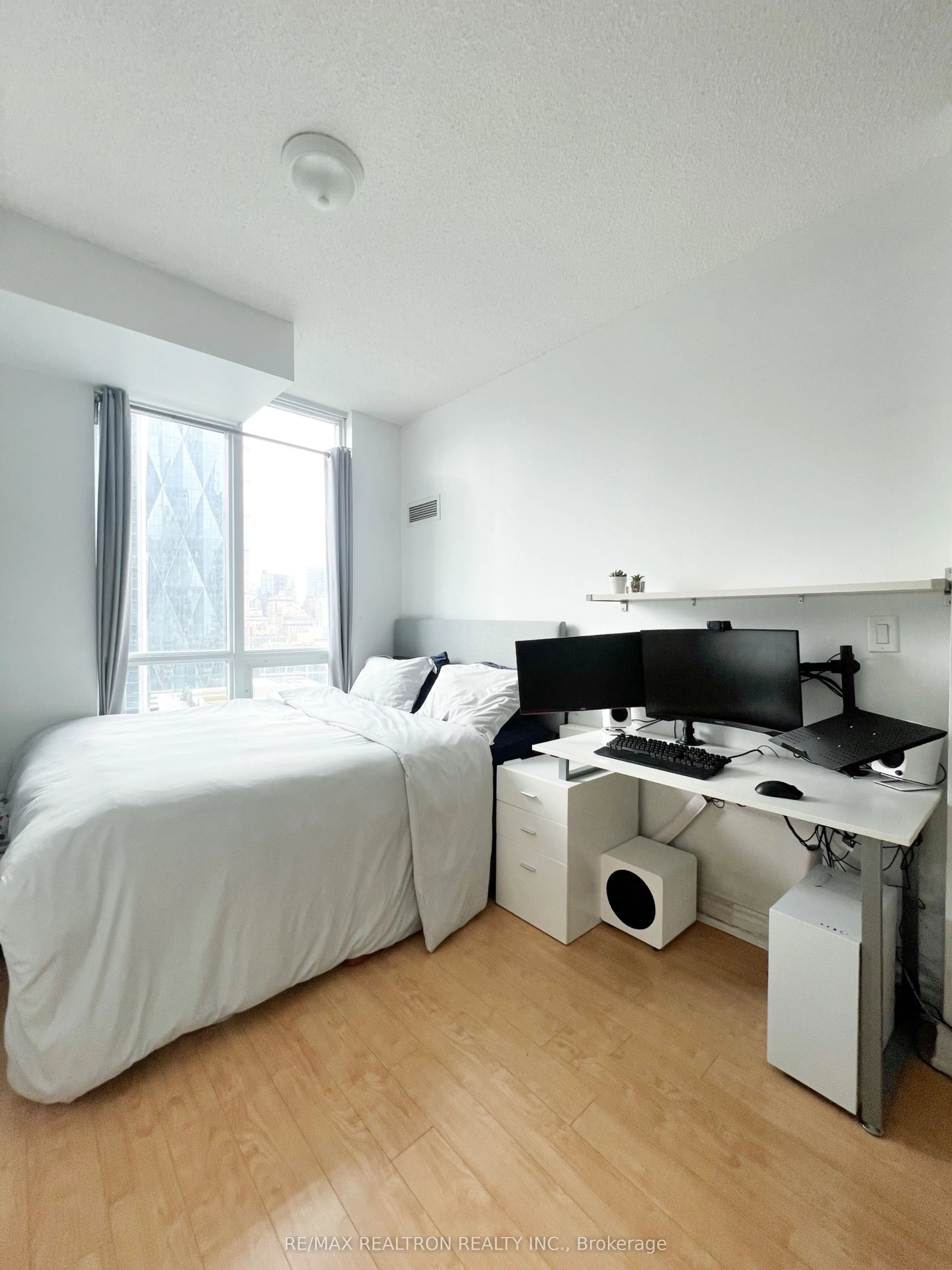 18 Harbour Street #2104