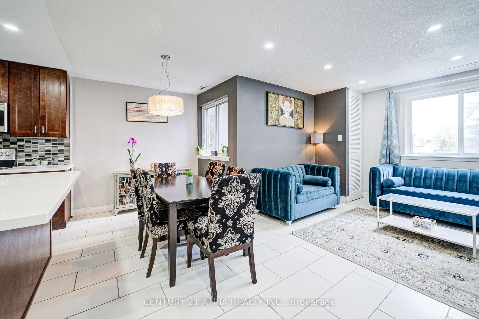 4001 Don Mills Road, #233