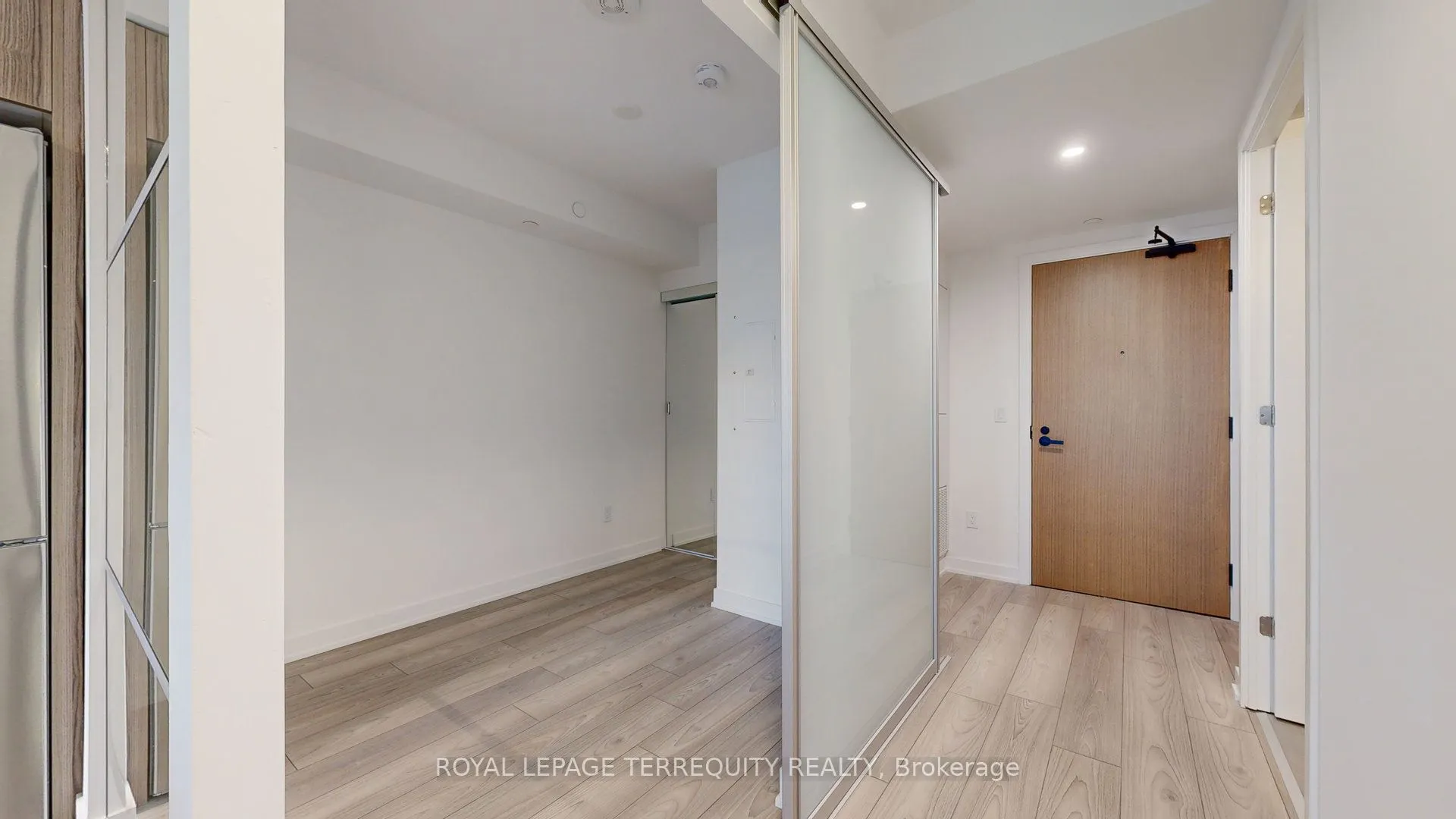 8 Tippett Road, #809