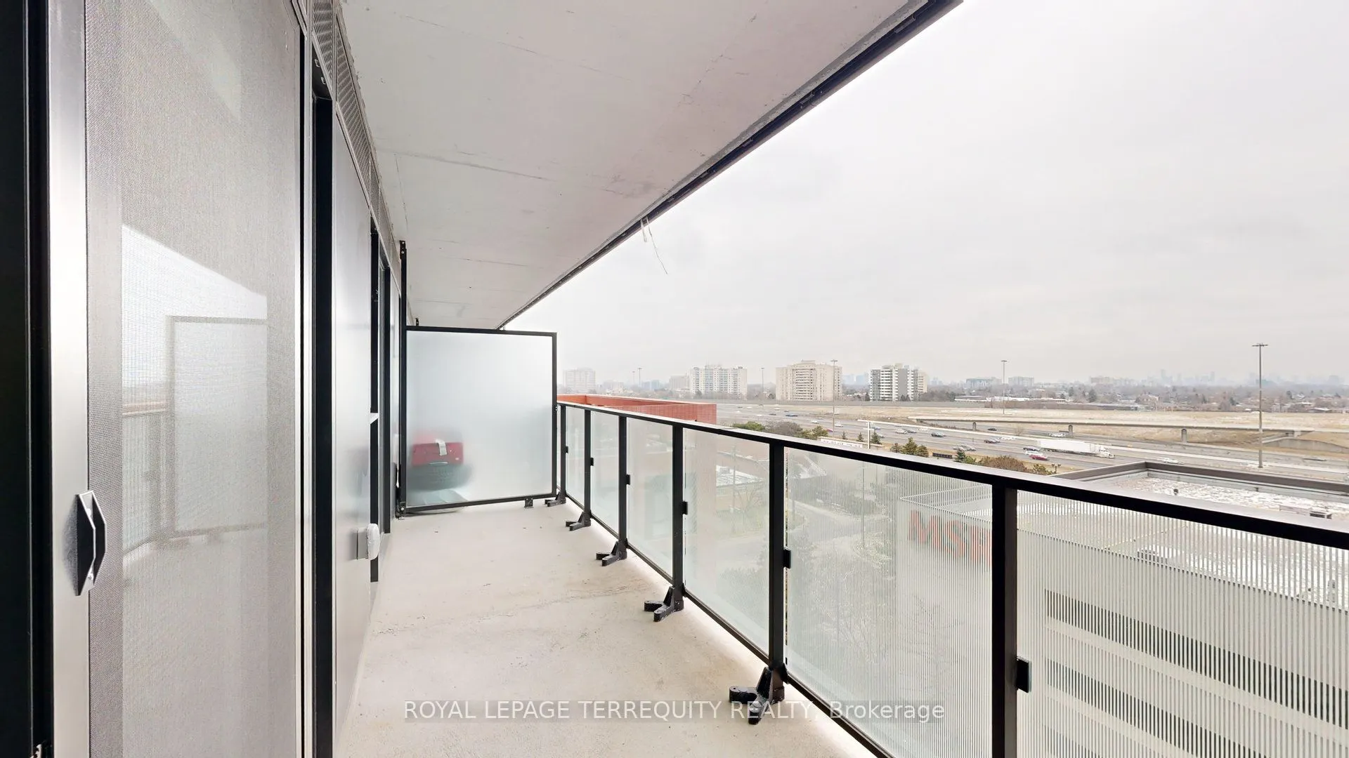 8 Tippett Road, #809