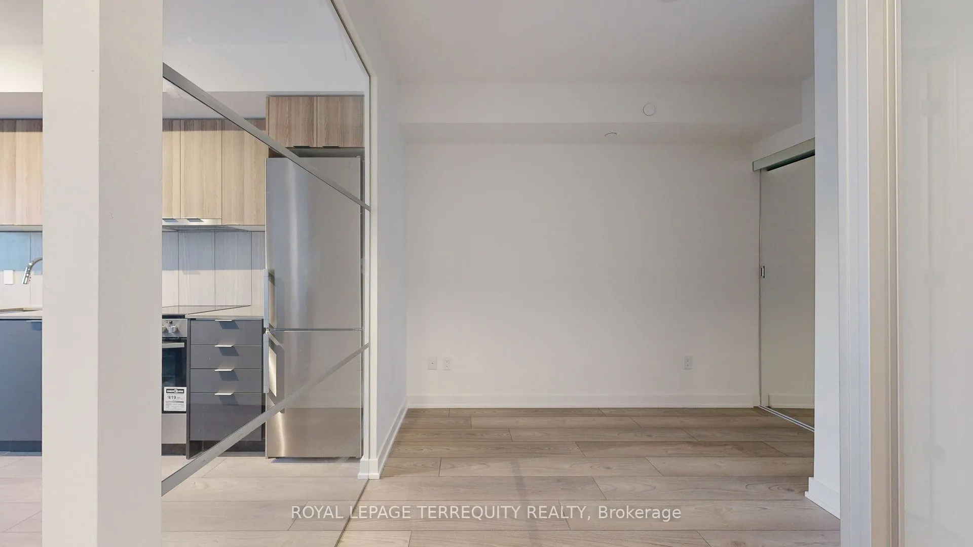 8 Tippett Road, #809