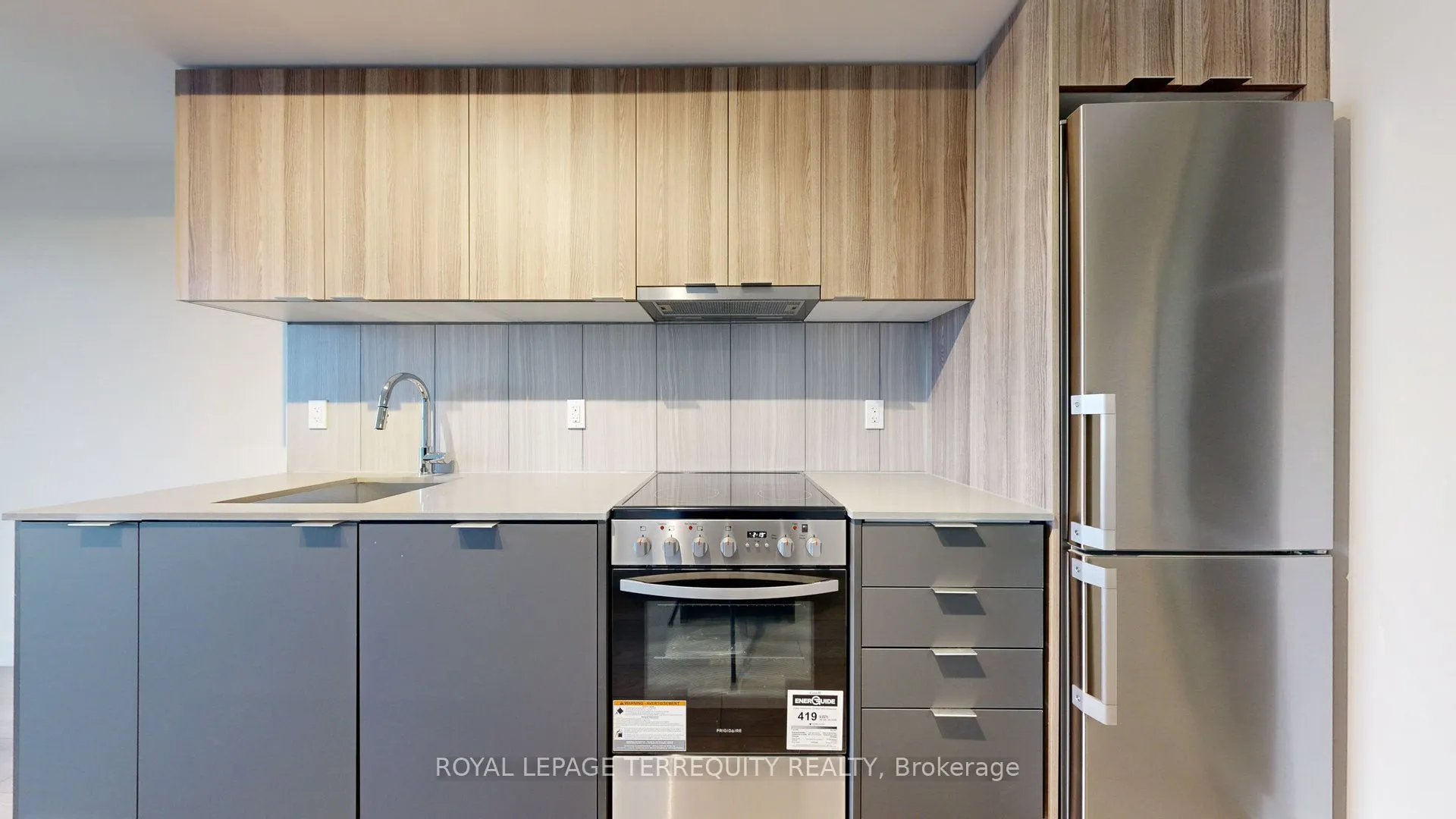 8 Tippett Road, #809