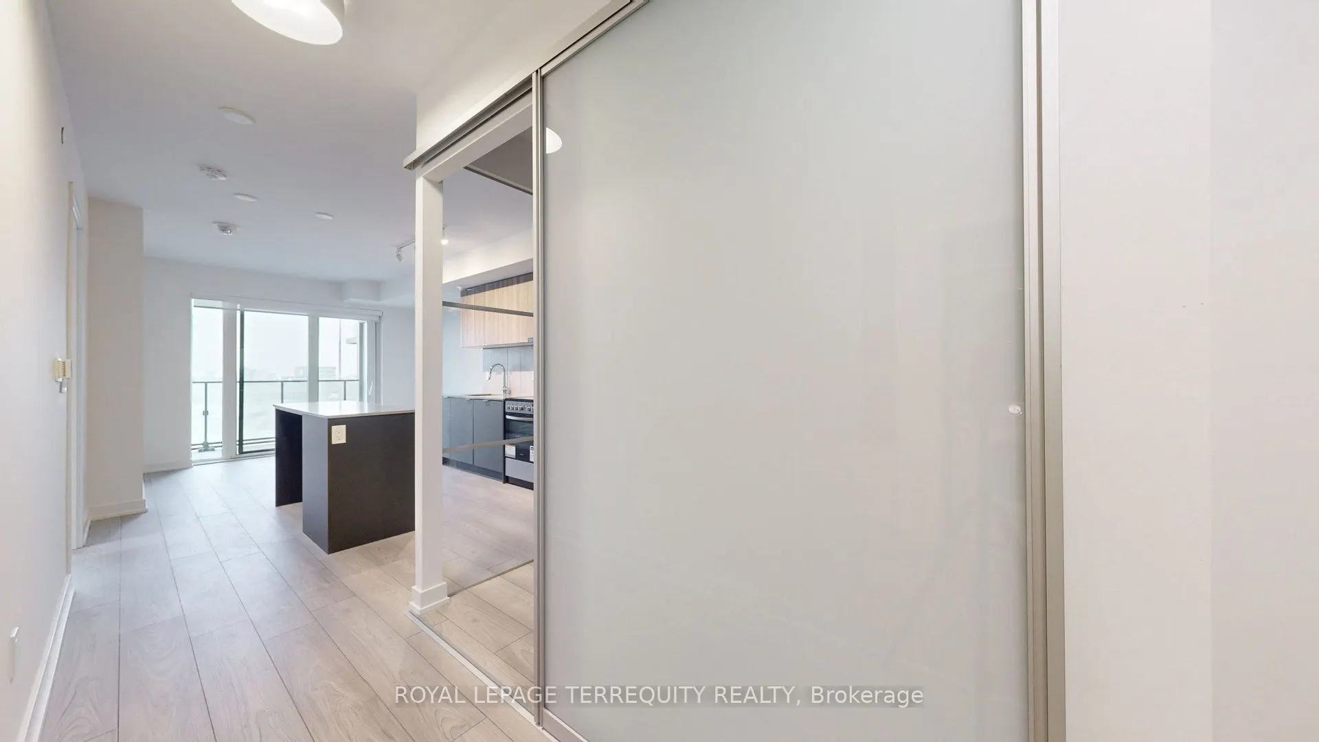 8 Tippett Road, #809