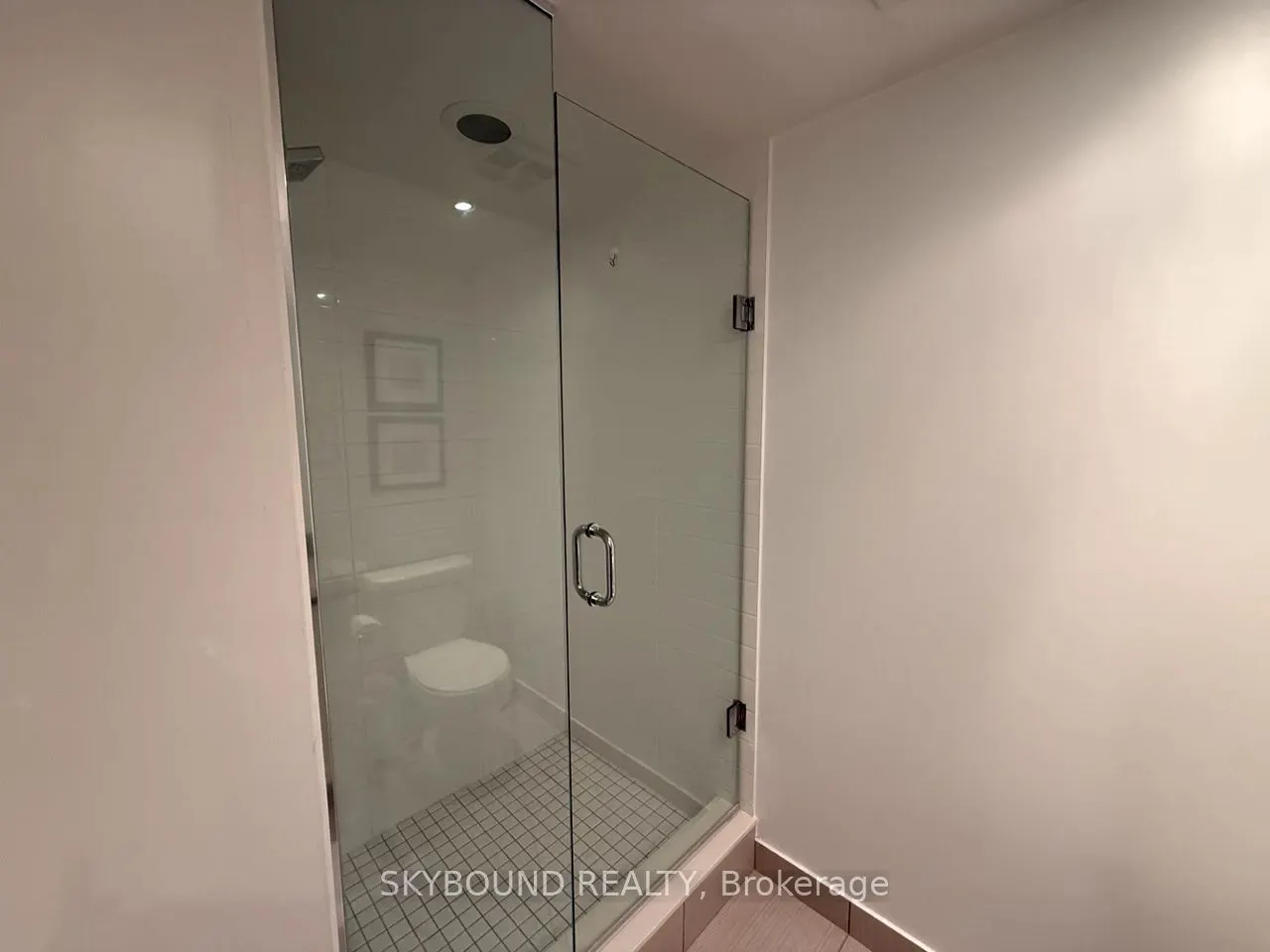 400 Adelaide Street E, #801