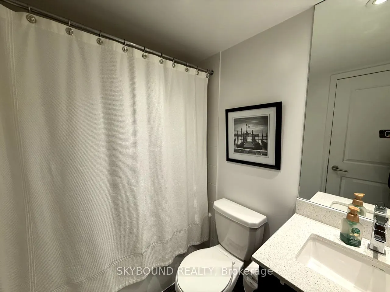 400 Adelaide Street E, #801