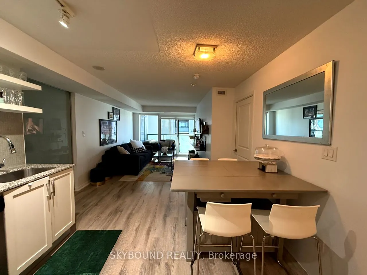 400 Adelaide Street E, #801