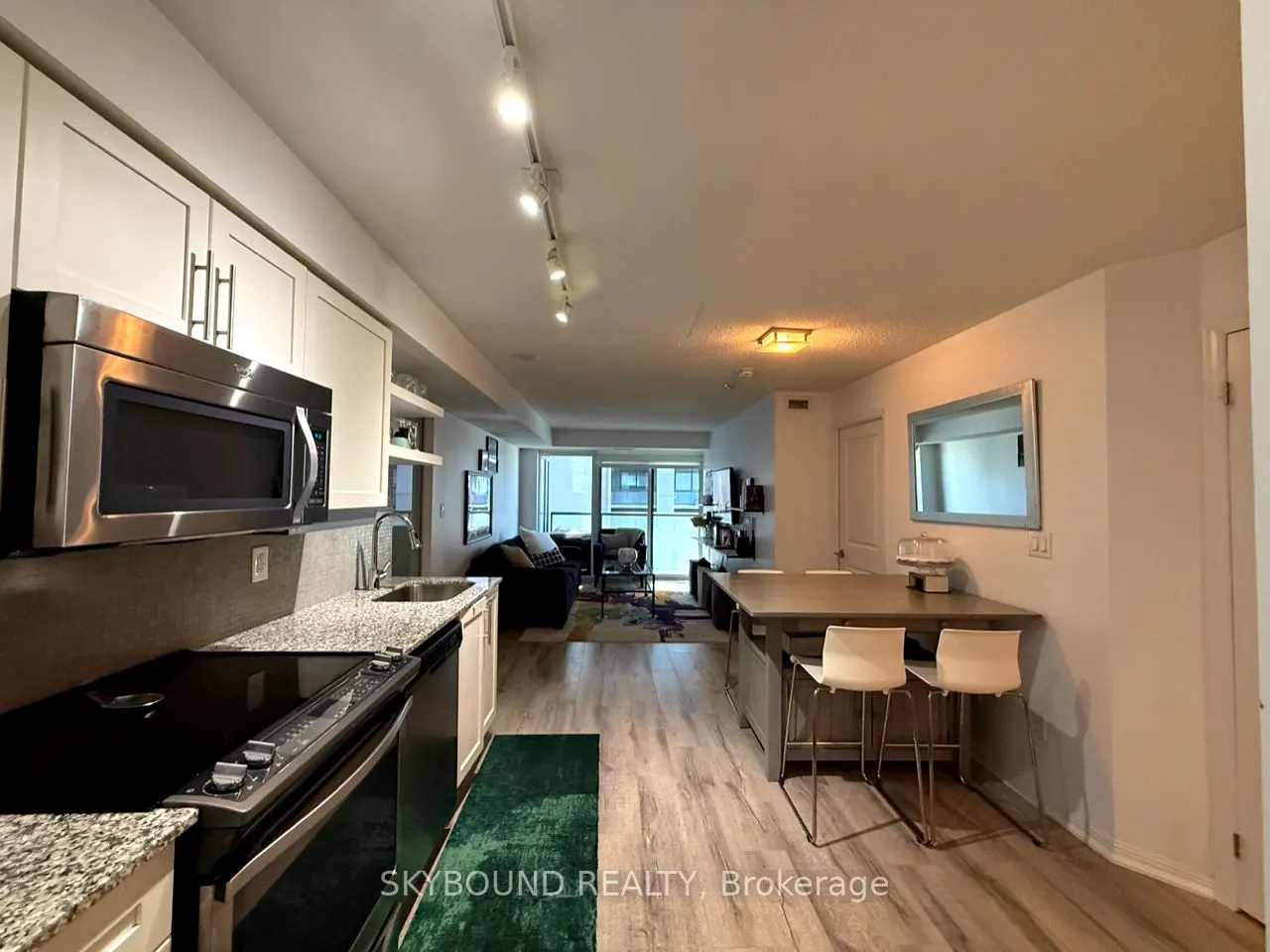 400 Adelaide Street E, #801
