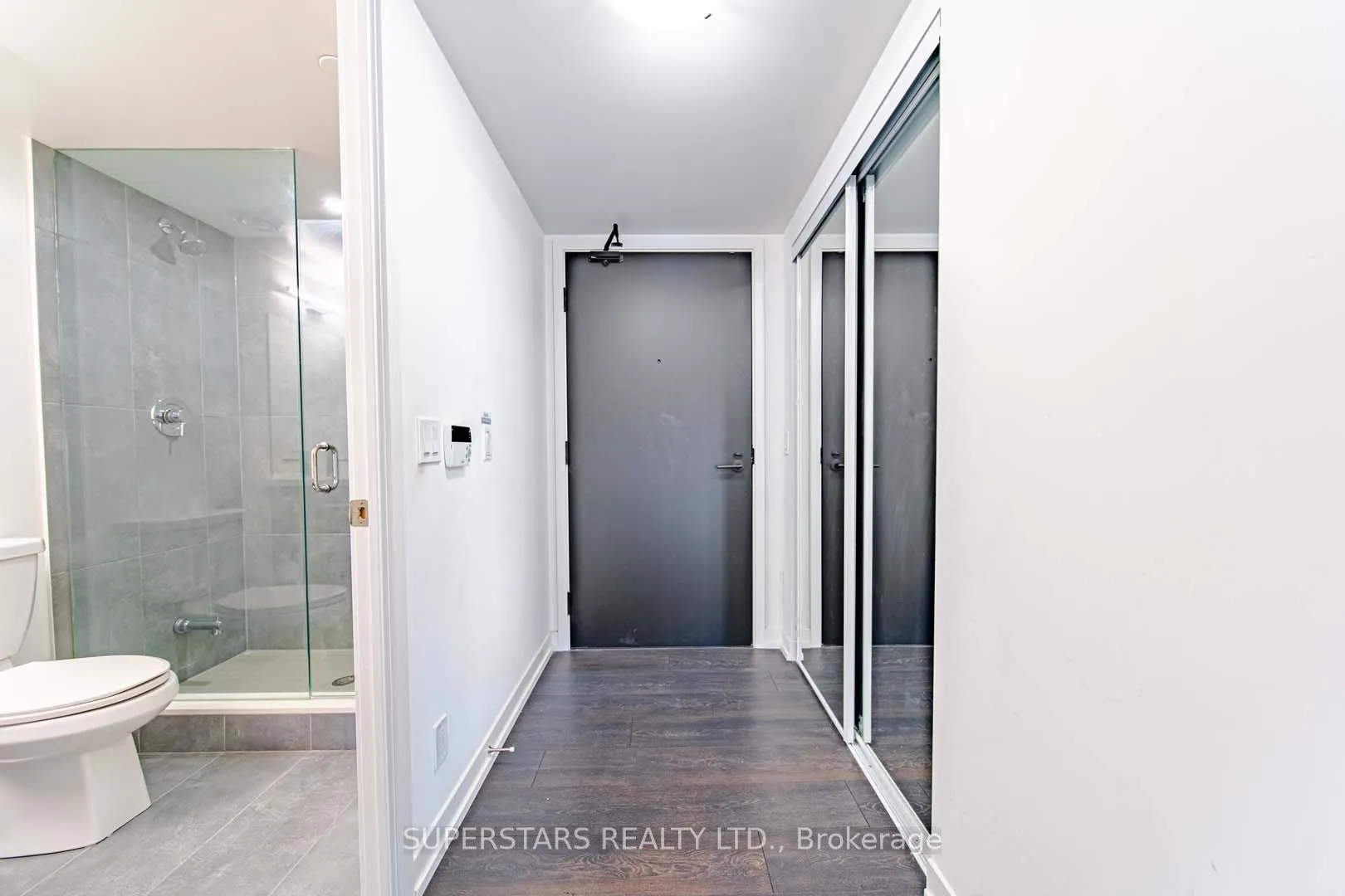 60 Shuter Street, #2006
