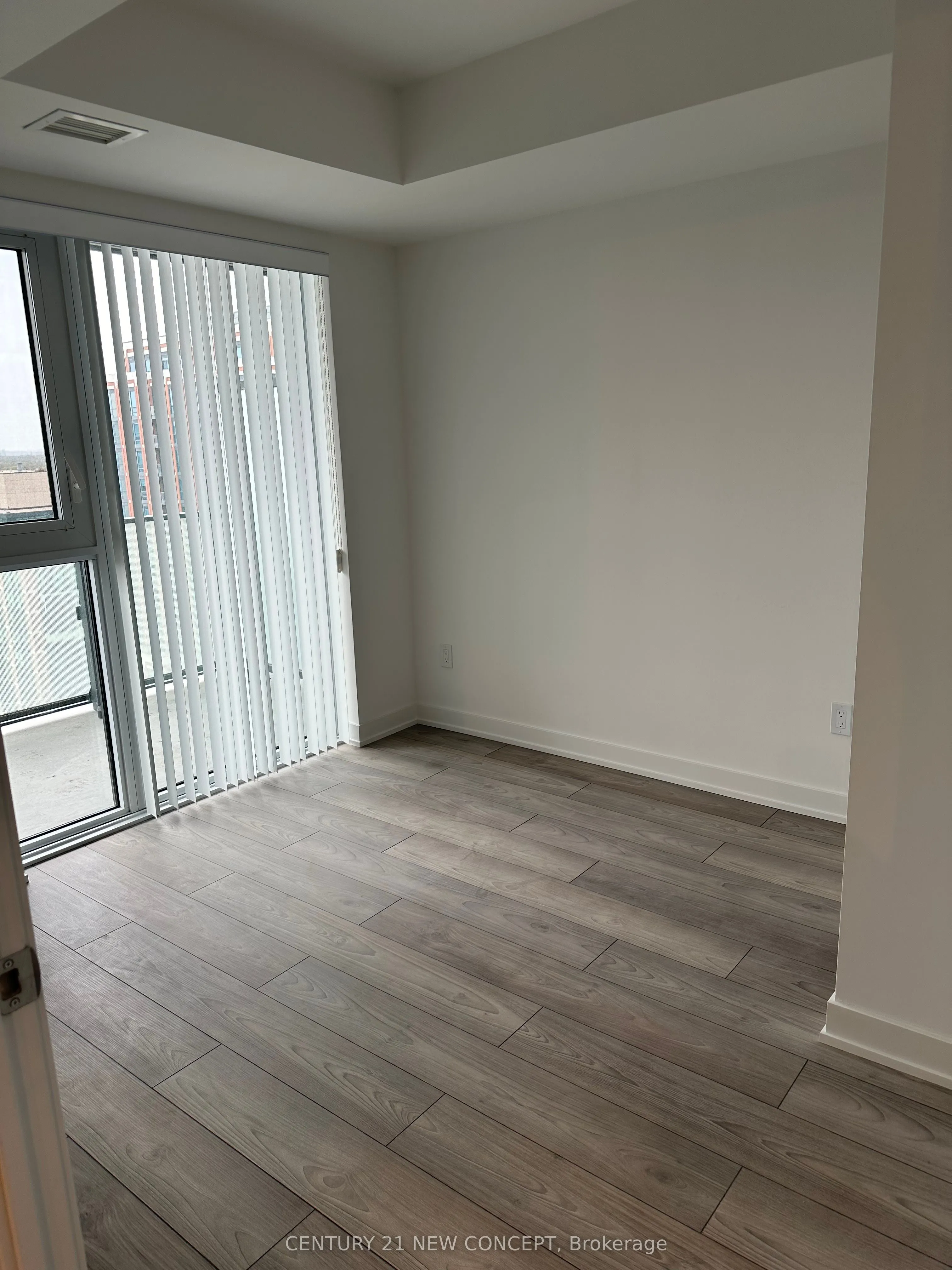 8 Tippett Road, #1402
