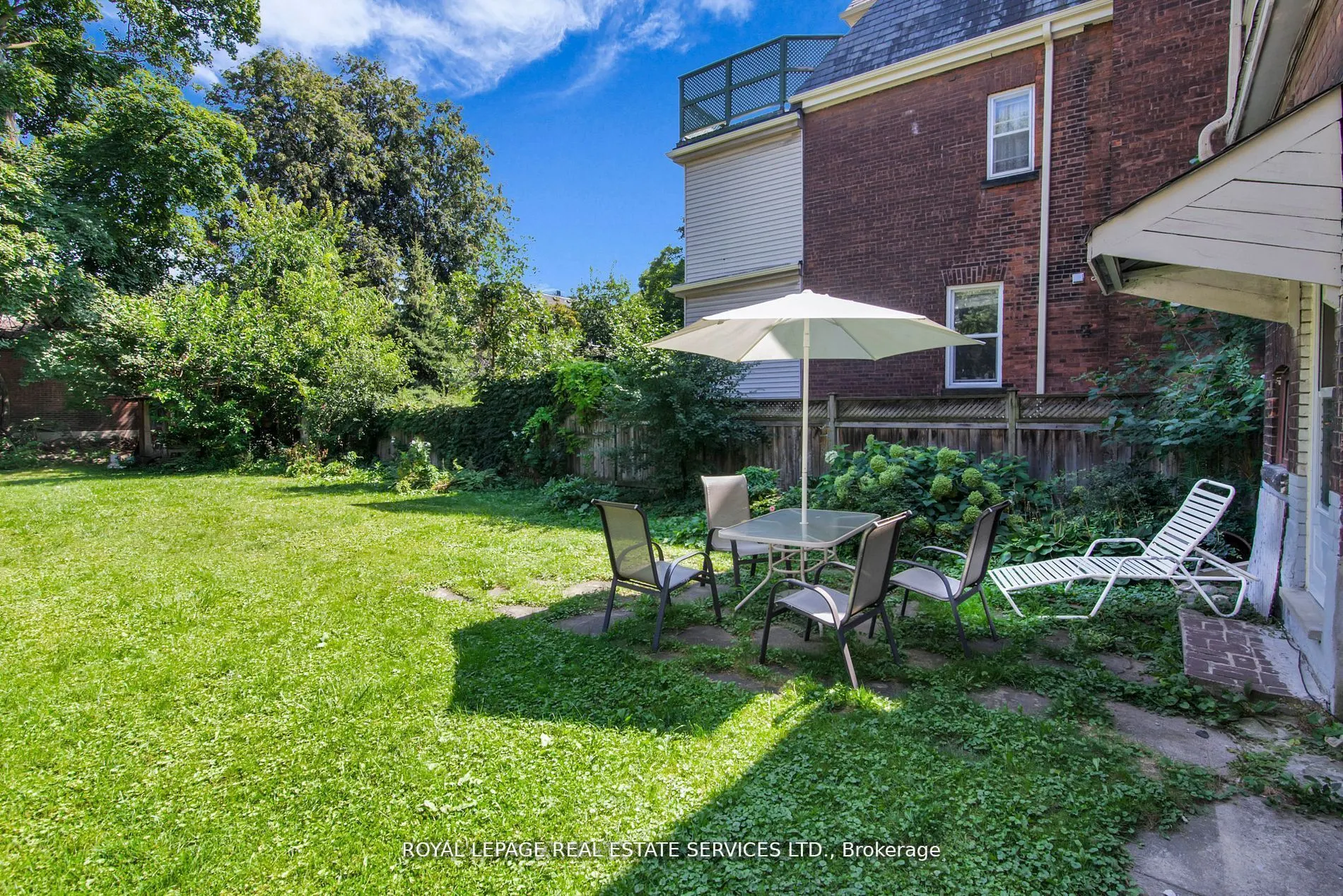 577 Huron Street
