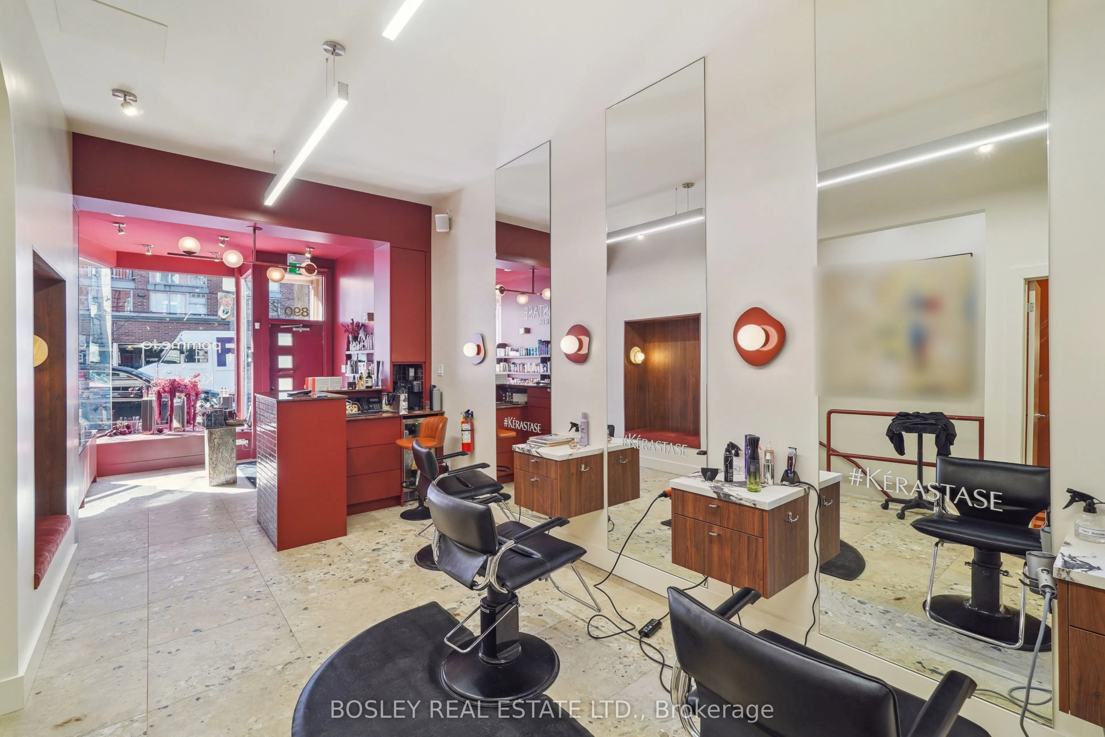 890 Queen Street W