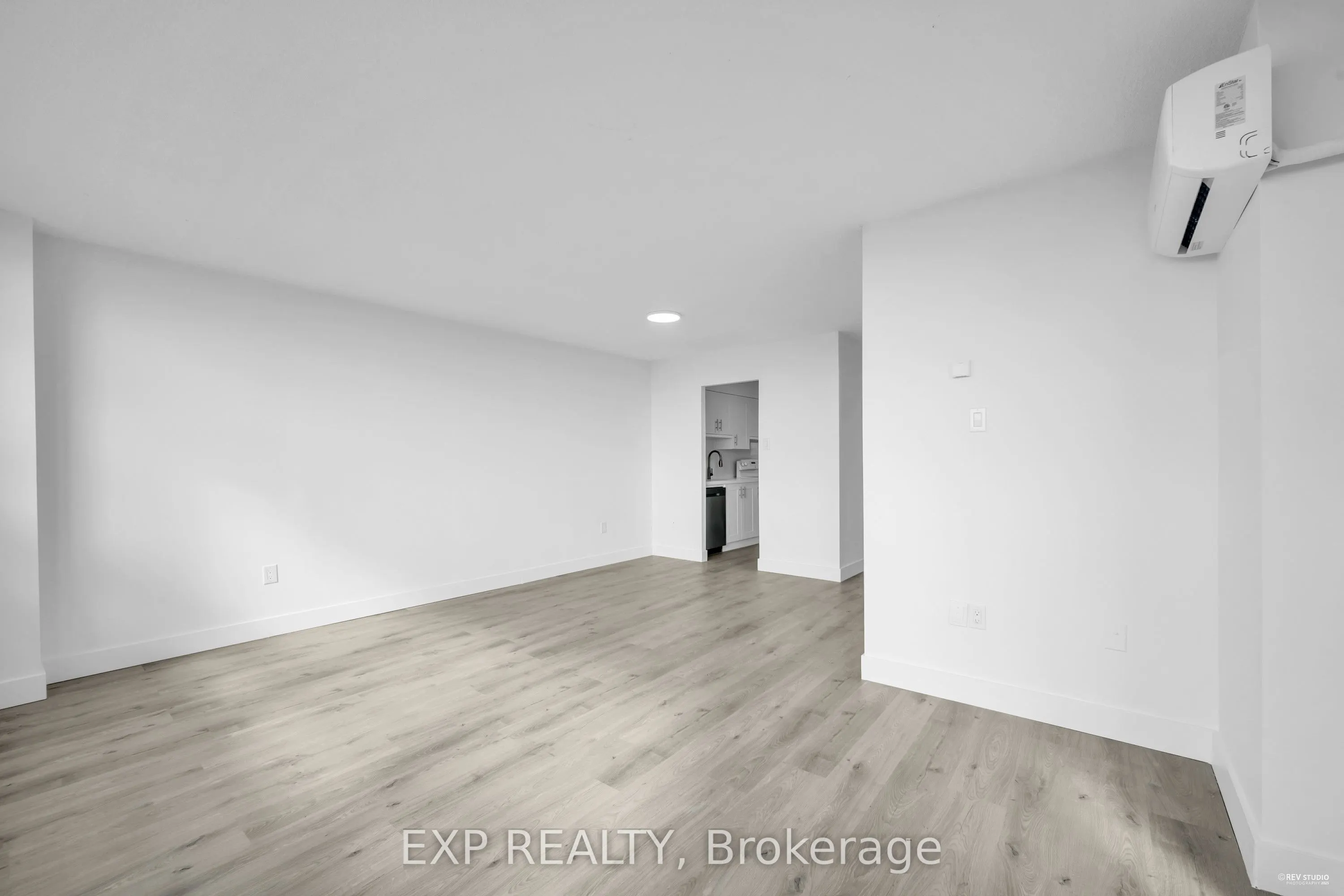 45 Sunrise Avenue, #907