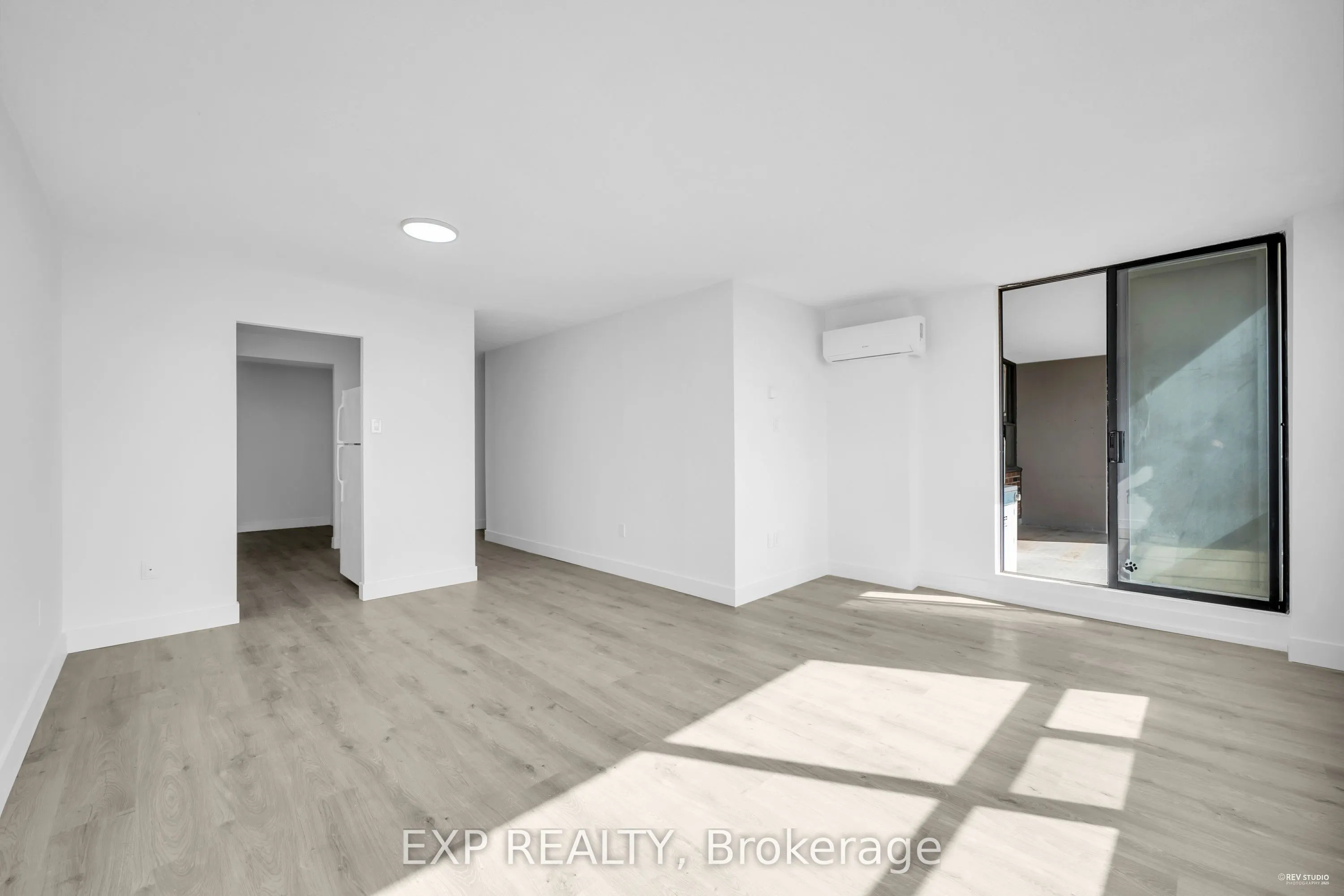45 Sunrise Avenue, #907